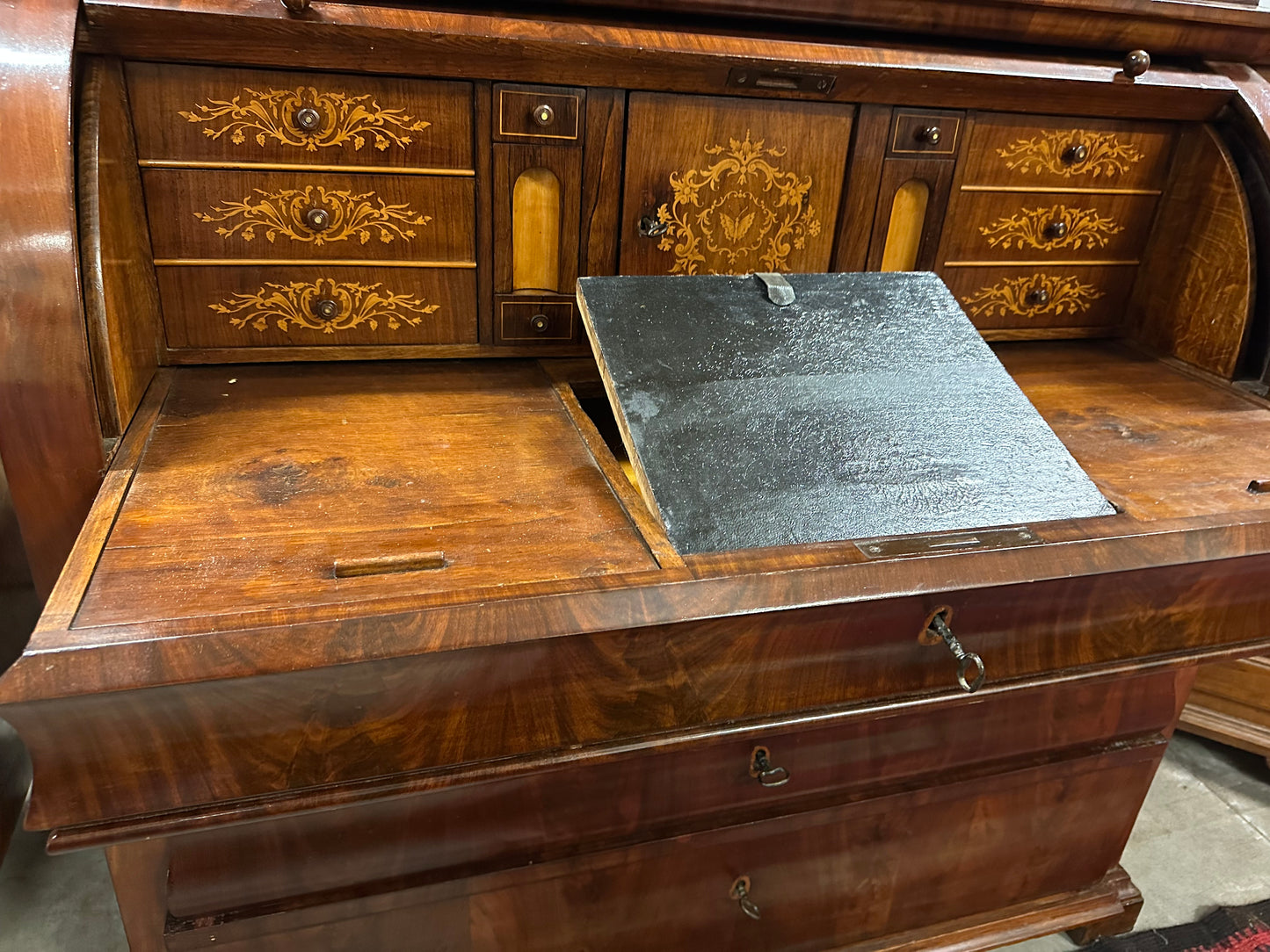 Trumeau biedermeier . Vienna primi del XIX secolo