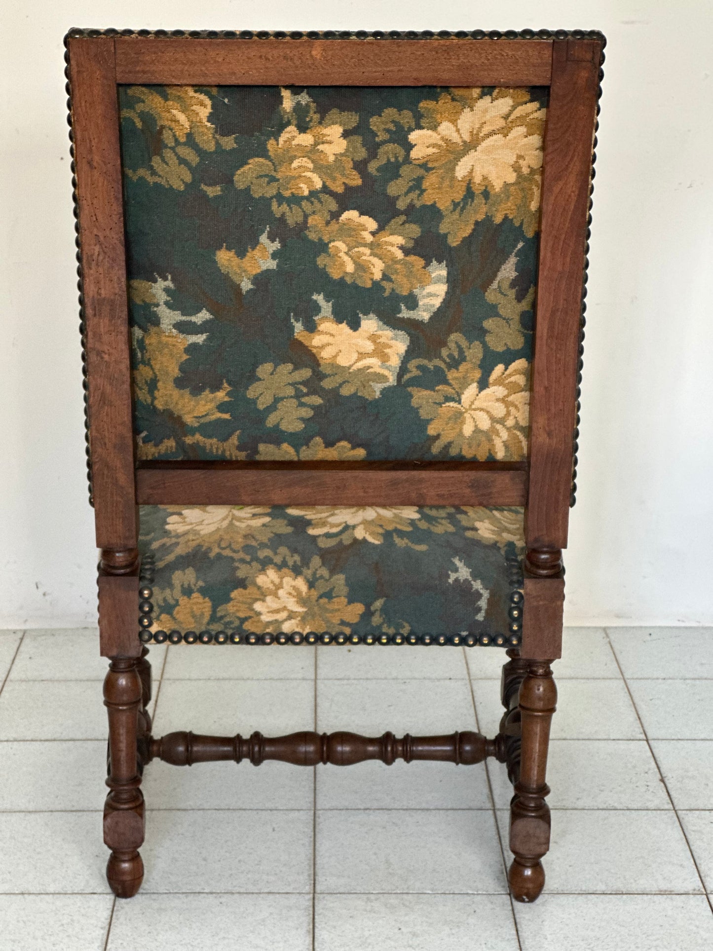 Trono in noce Luigi XV. Lombardia 700