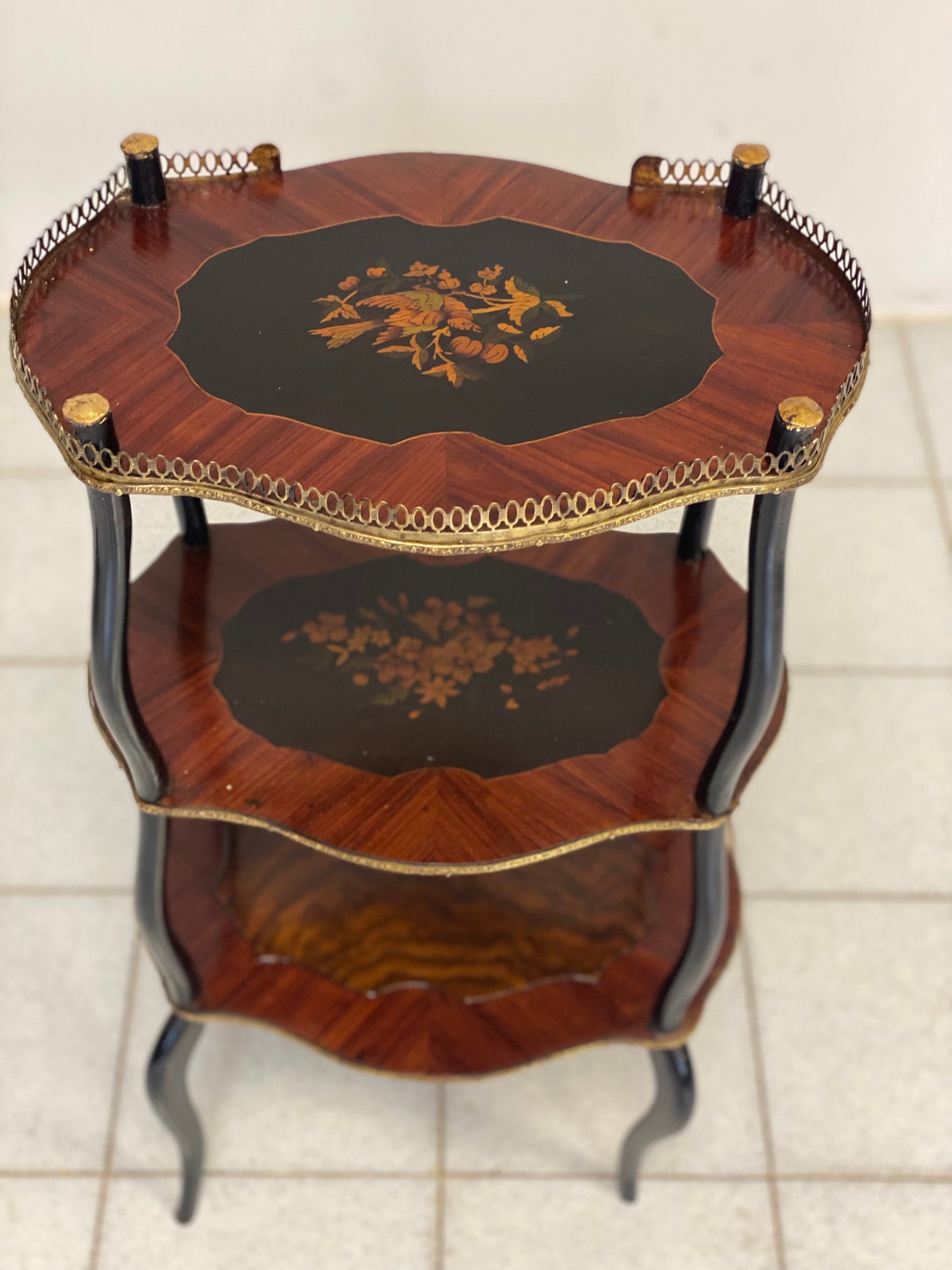 Etagere Napoleone III 800. Restaurato