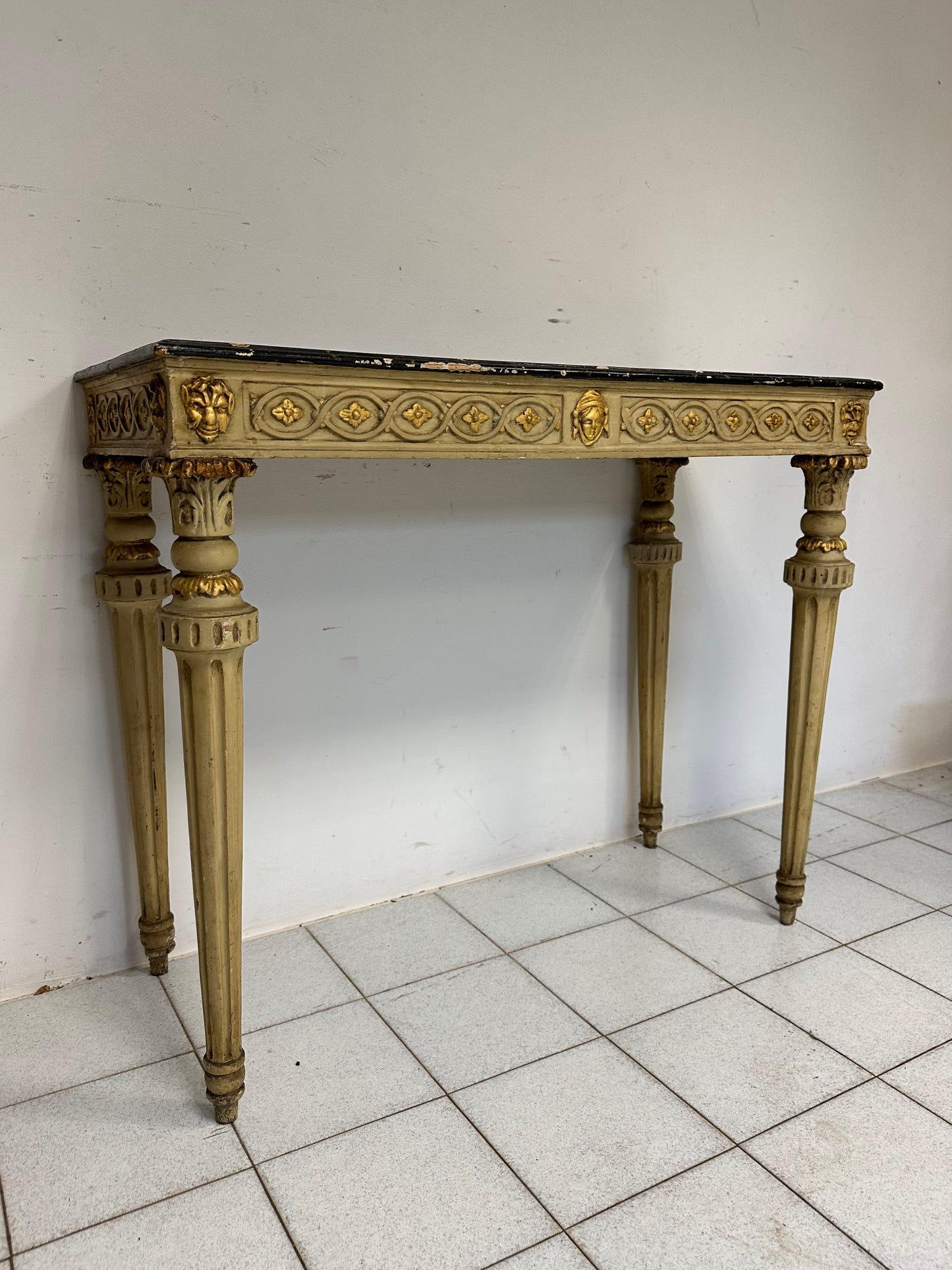 Consolles Luigi XIV in lacca e oro . Marche XVIII secolo