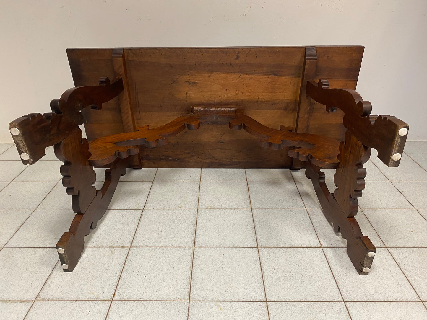 Tavolo fratino con gambe lira . Lombardia XVII secolo