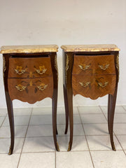 Coppia di comodini napoleone III bombati lastronati bois de rose fine XIX / XX secolo