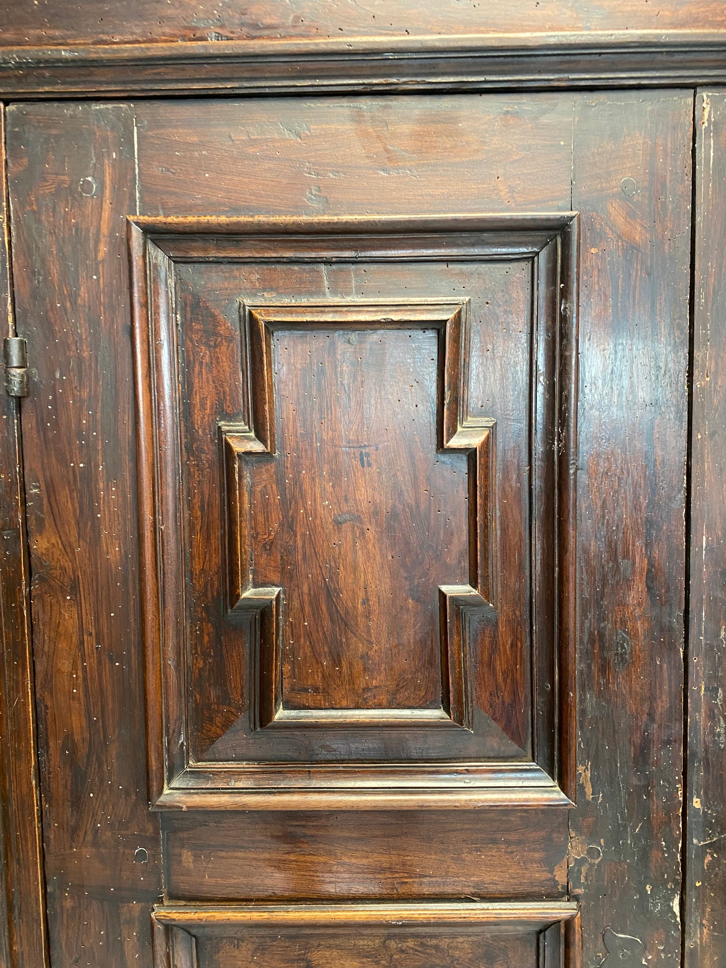 Armadio lombardo . Brescia Bergamo XVII secolo