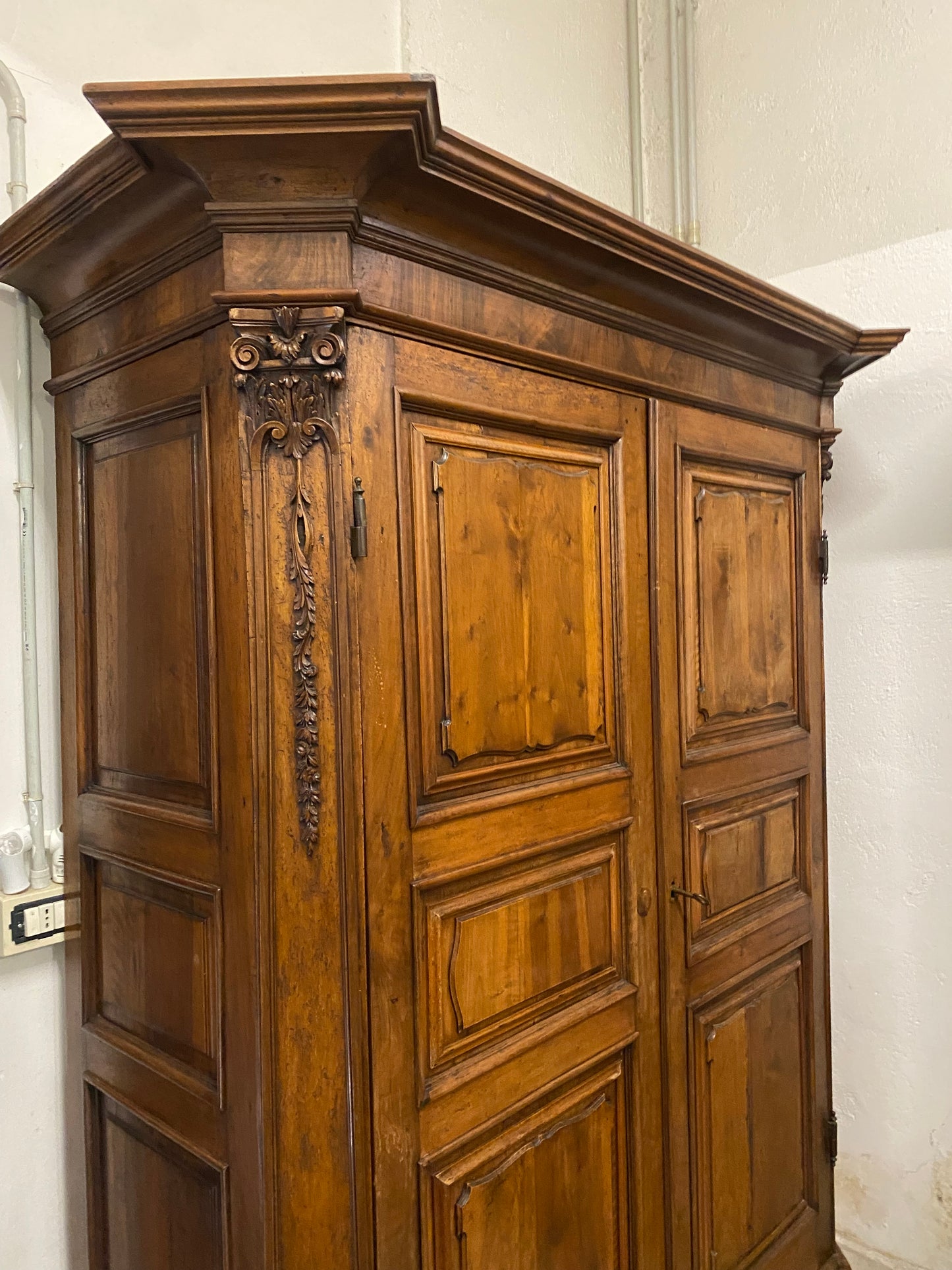 Armadio Luigi XIV Lombardo . Piacenza Cremona fine 600