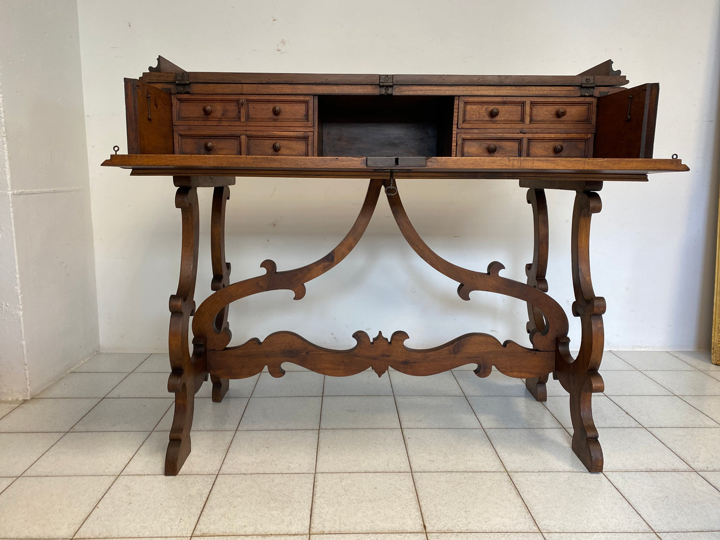 Scrivania Luigi XIV San Filippo fine 600