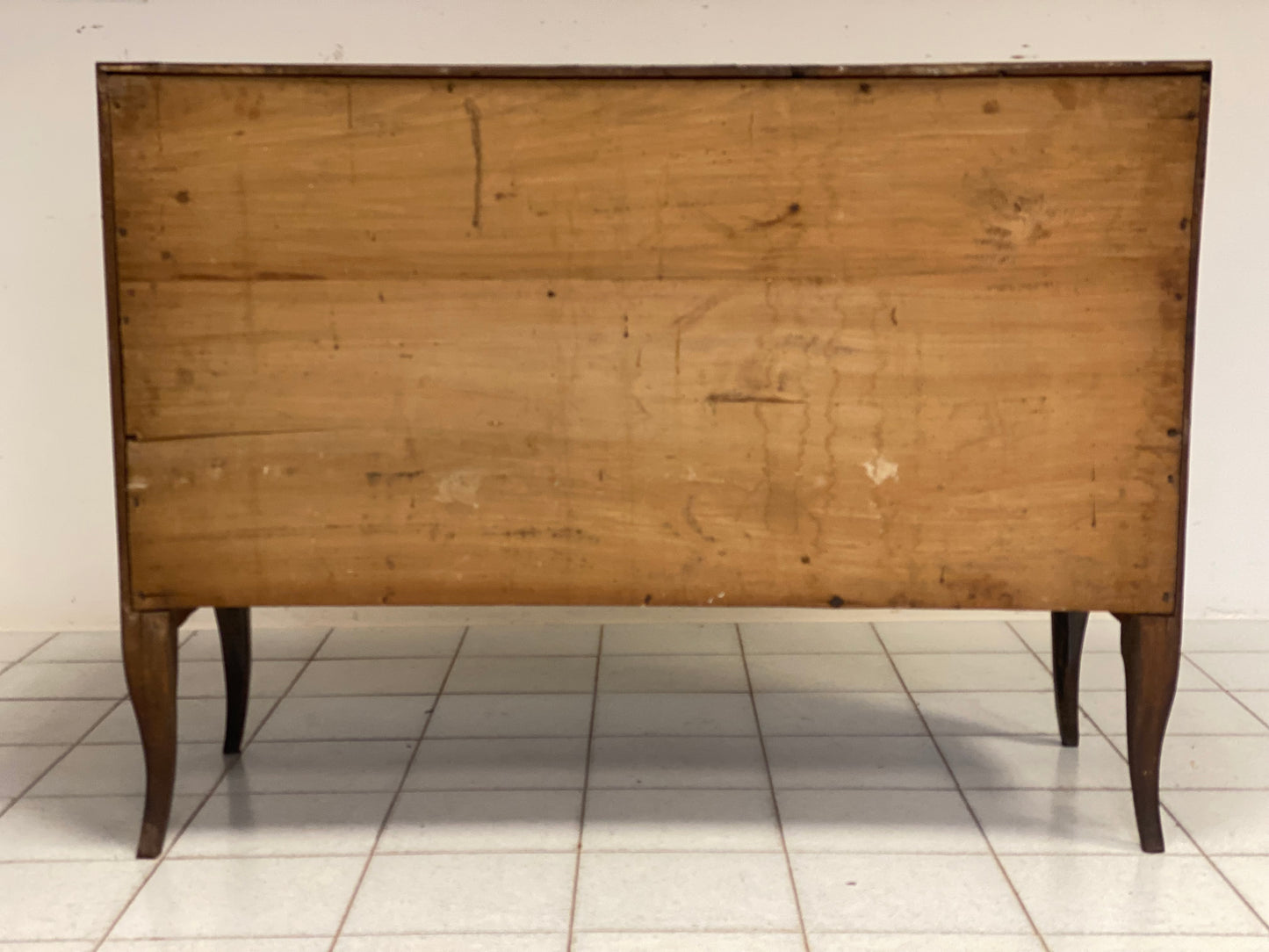 Cassettone bombato a balestra Luigi XV . Venezia 1740