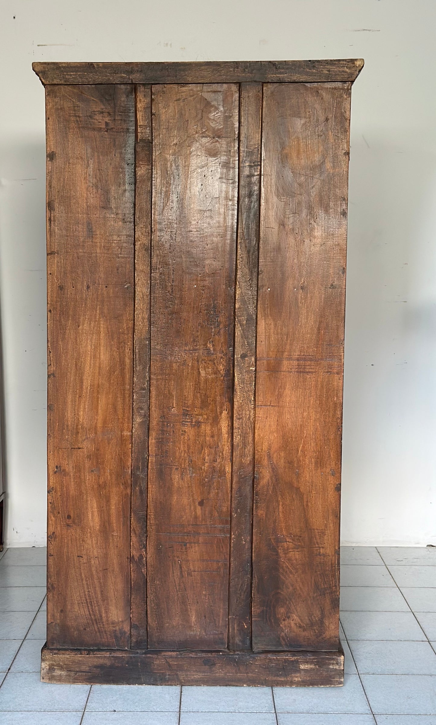 Armadio due ante in legno di teak manifattura orientale fine 700