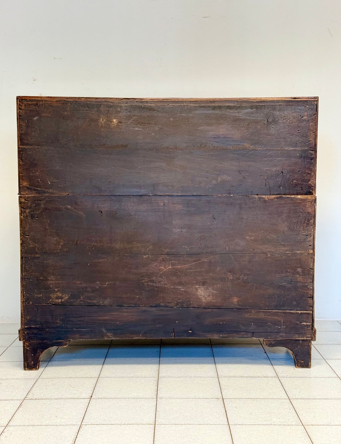 Cassettone ribalta a scrittoio . Olanda XVIII secolo