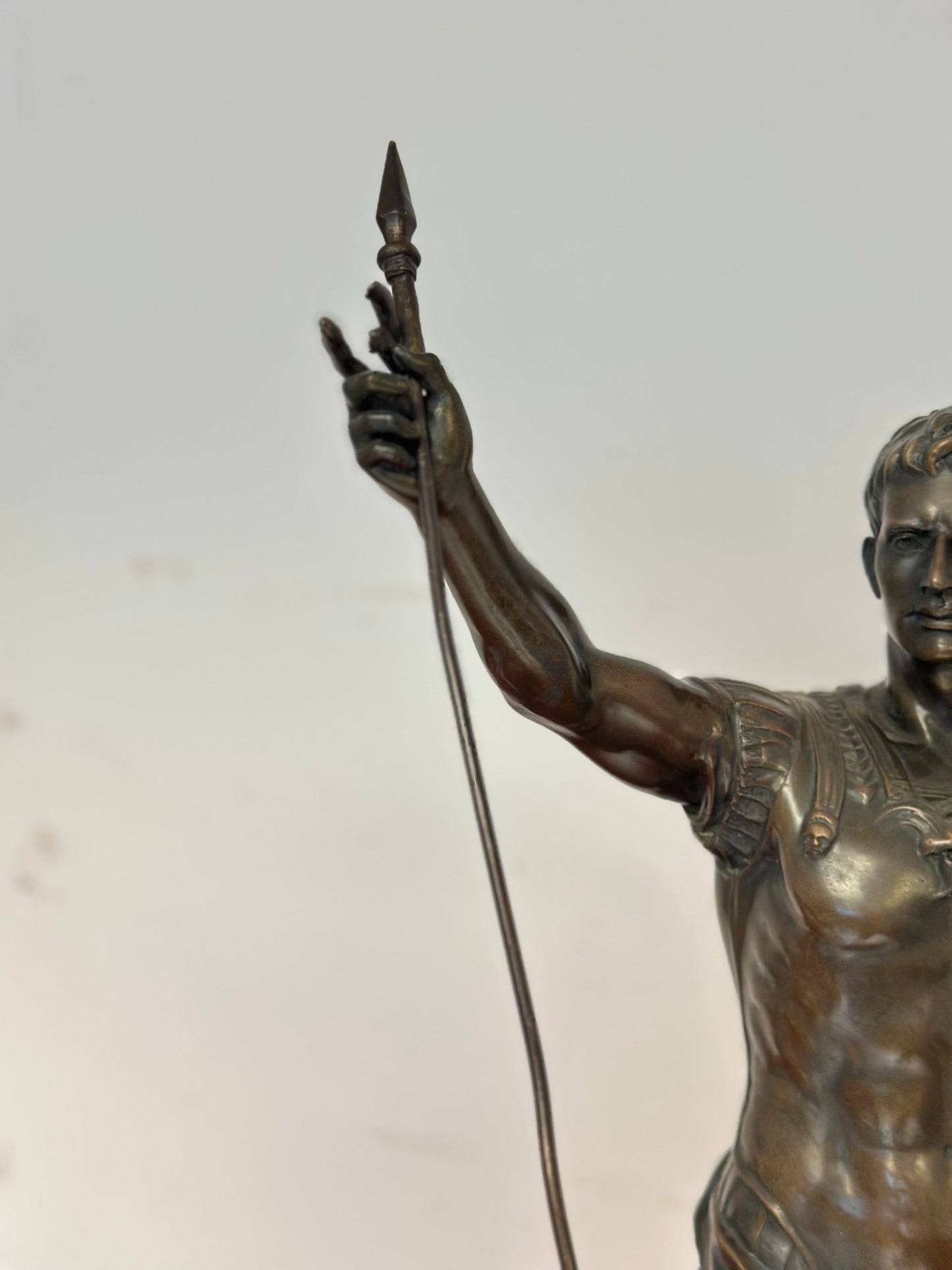 Scultura in bronzo a cera persa Augusto prima porta XX secolo 63 cm