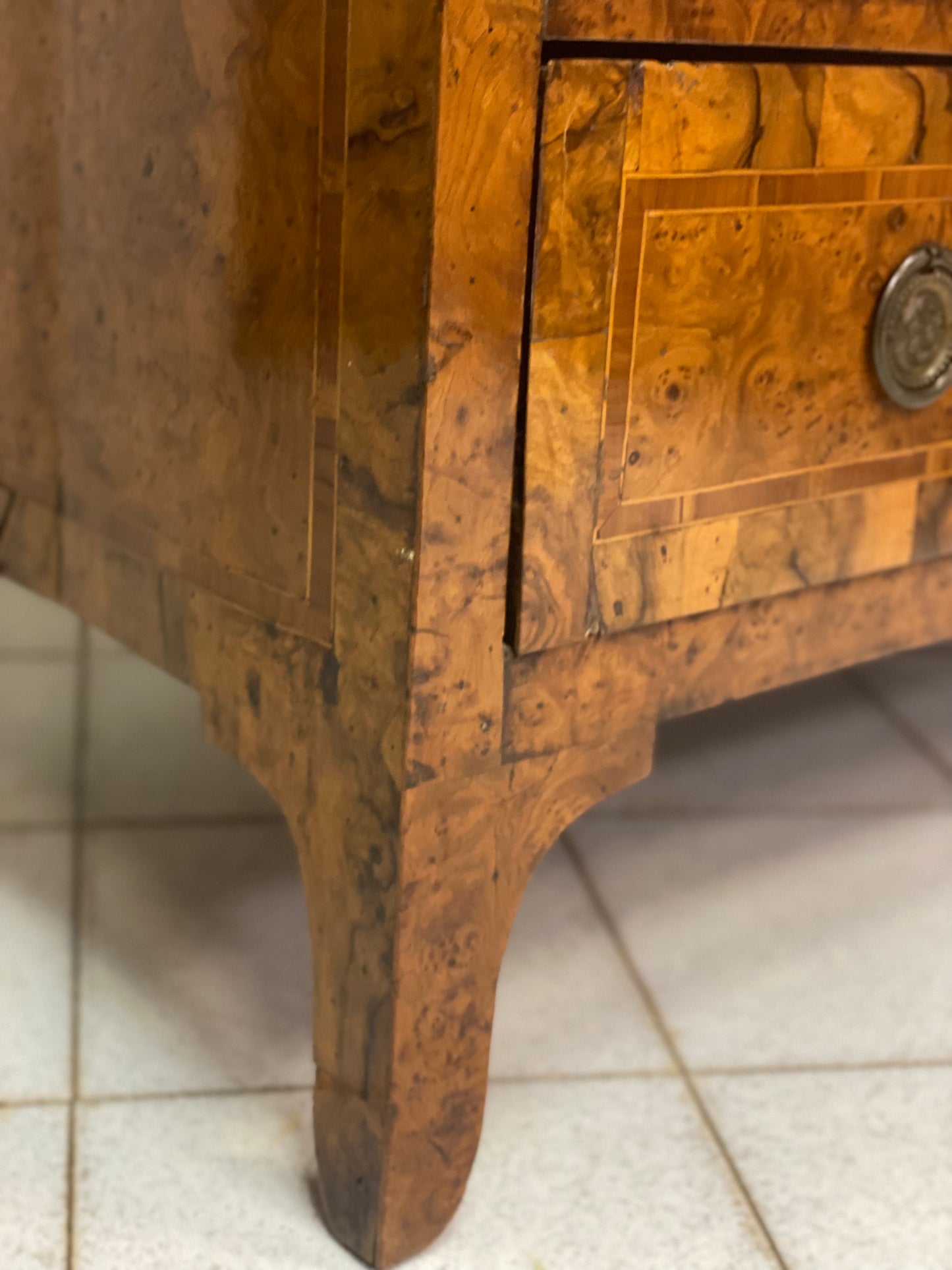 Cassettone Lombardo Luigi XVI fine 700