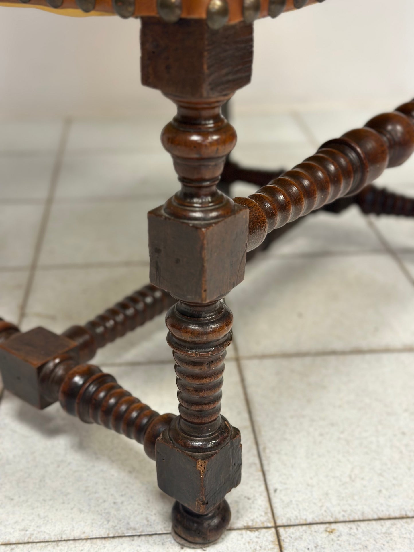 Poltrona a rocchetto Luigi XIV . Emilia 600