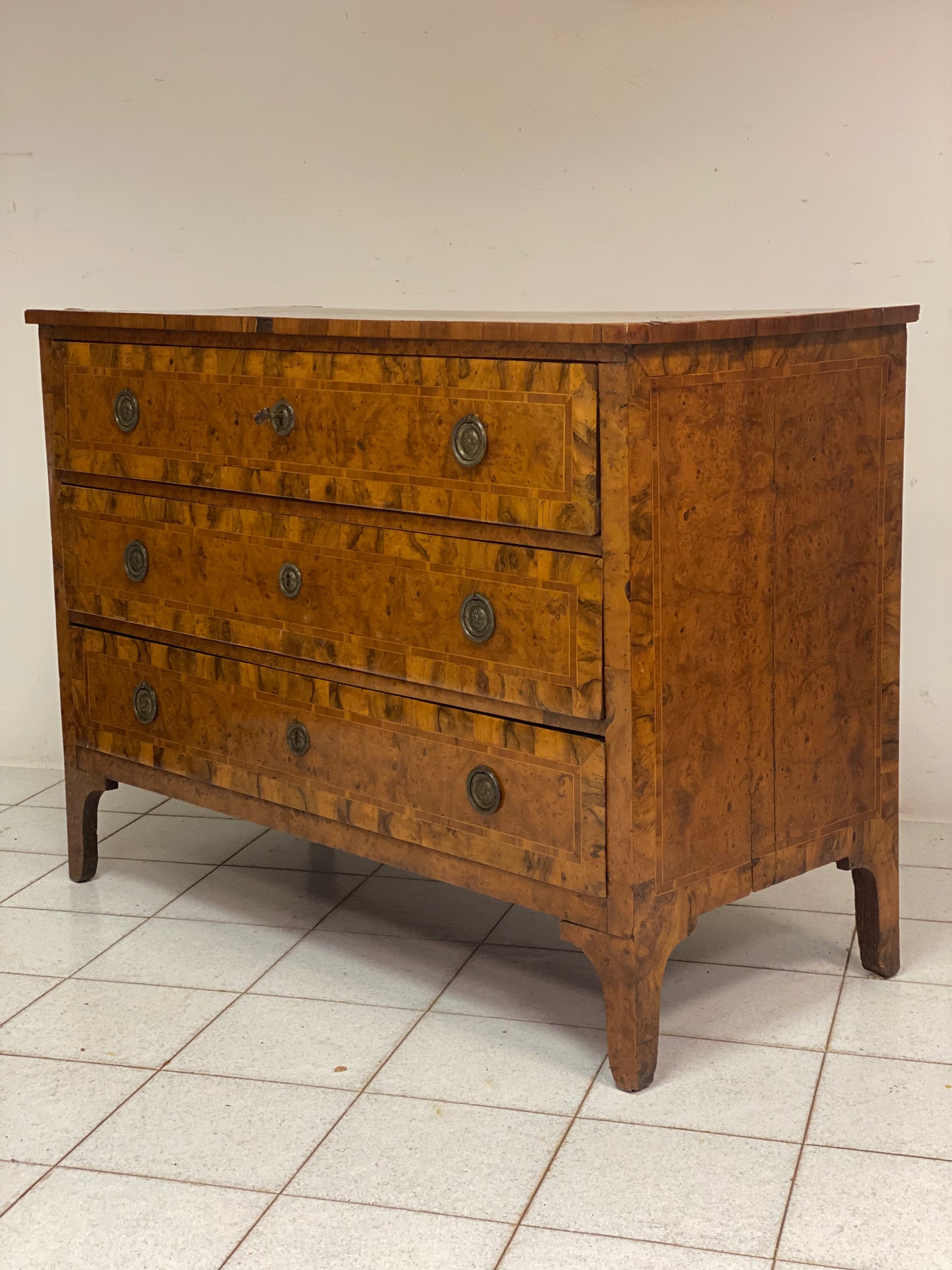 Cassettone Lombardo Luigi XVI fine 700