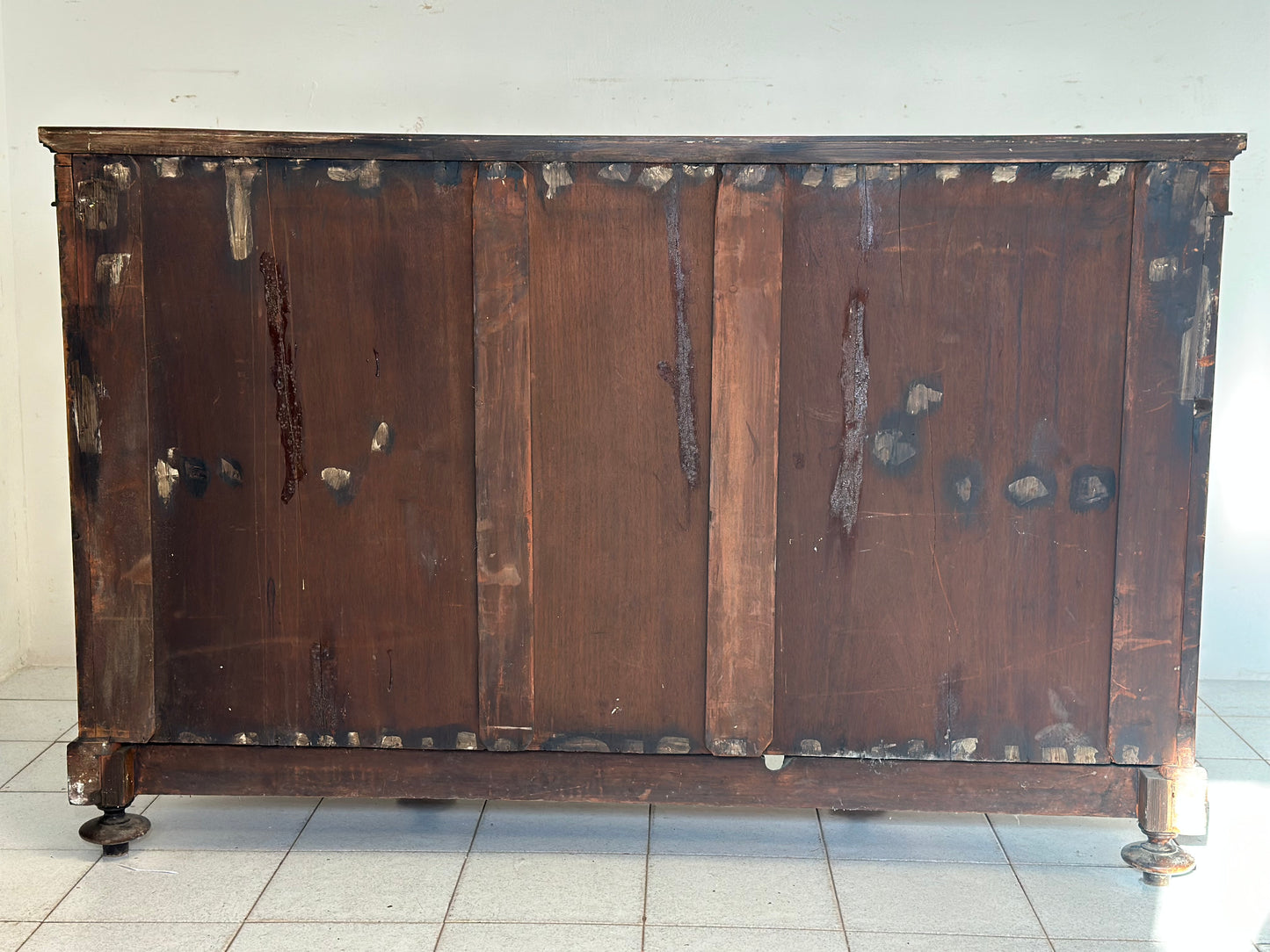 Servante vittoriana radica di noce . XIX secolo