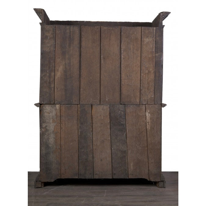 Credenza doppio corpo . Emilia Modena Bologna prima metà dell’ 600