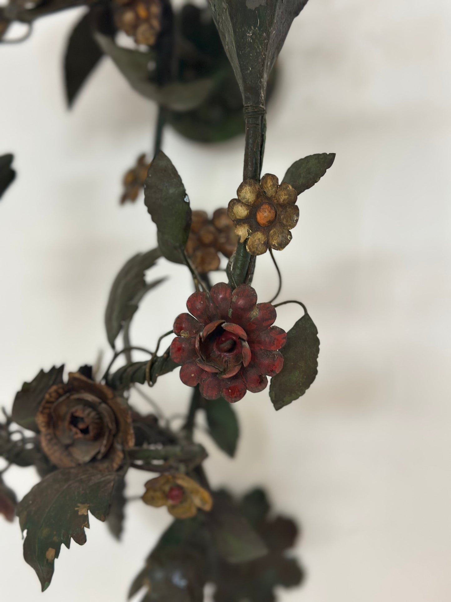 Applique Capodimonte cinque luci . Inizio XX secolo