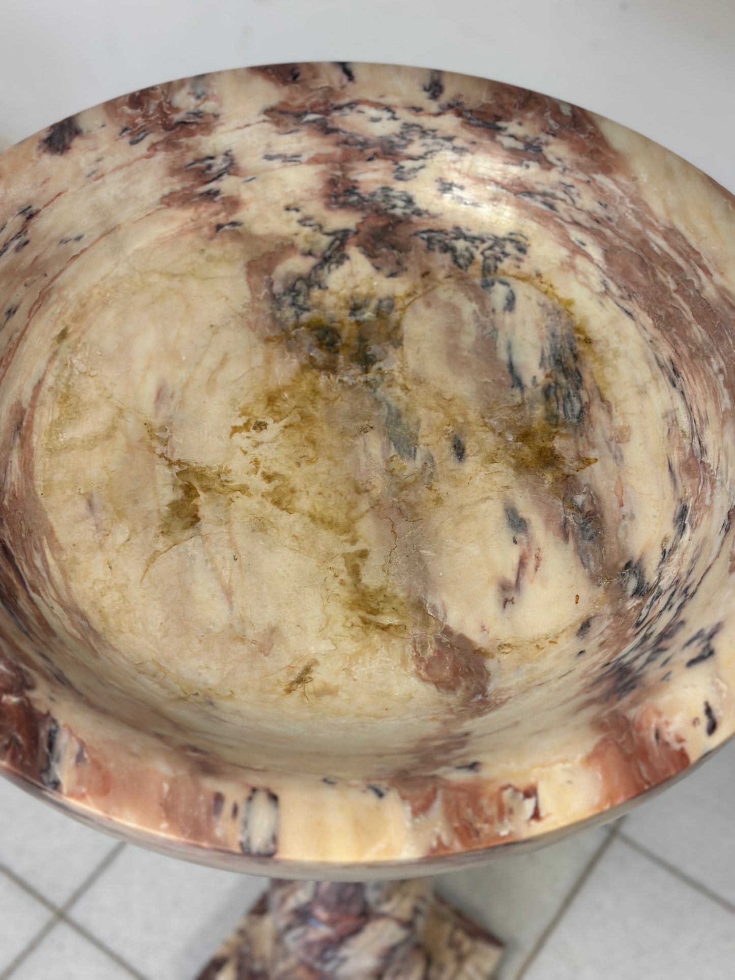 ACQUASANTIERA INIZI XX SECOLO
IN MARMO ARABESCATO DI CARRARA