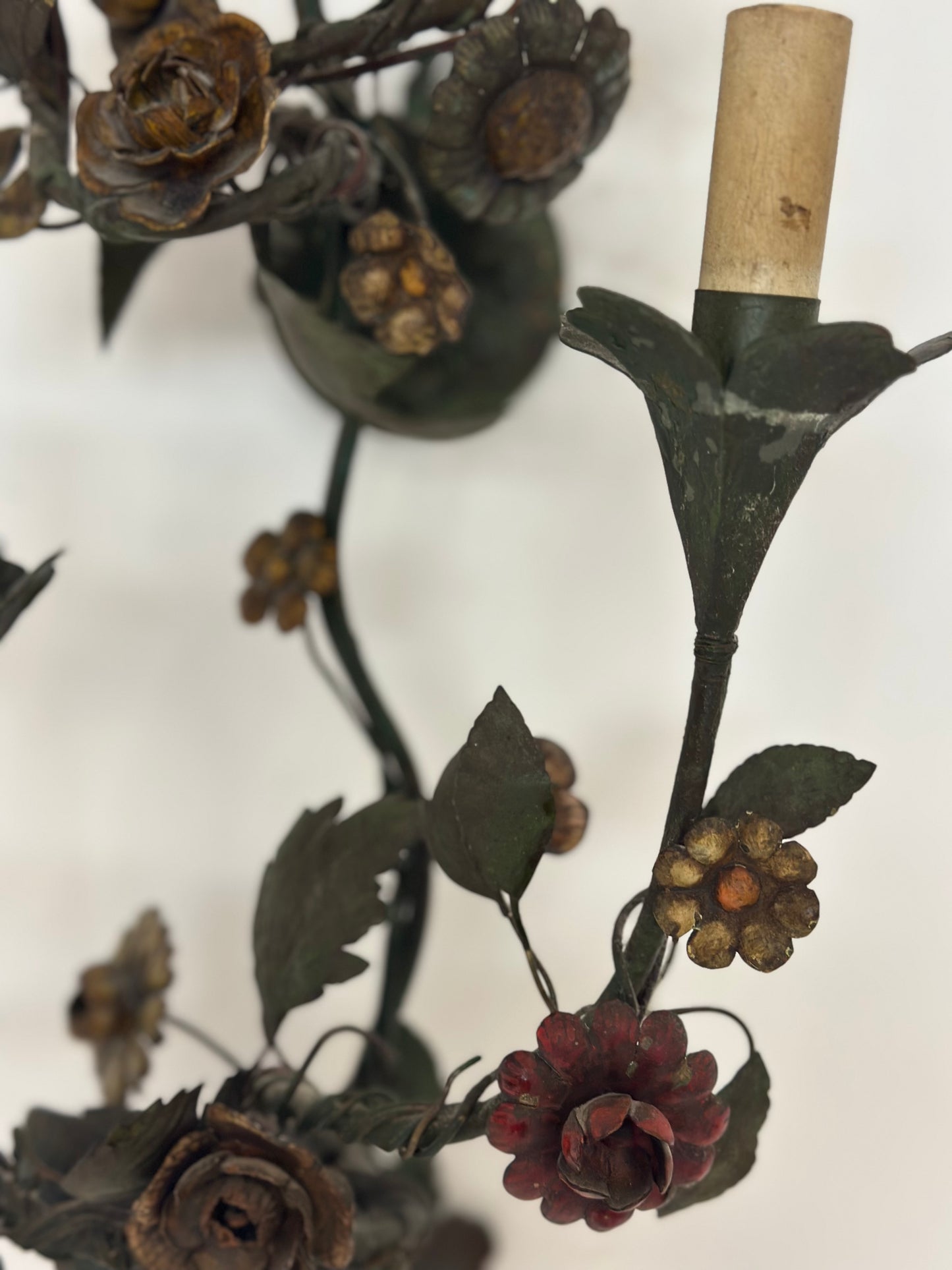Applique Capodimonte cinque luci . Inizio XX secolo