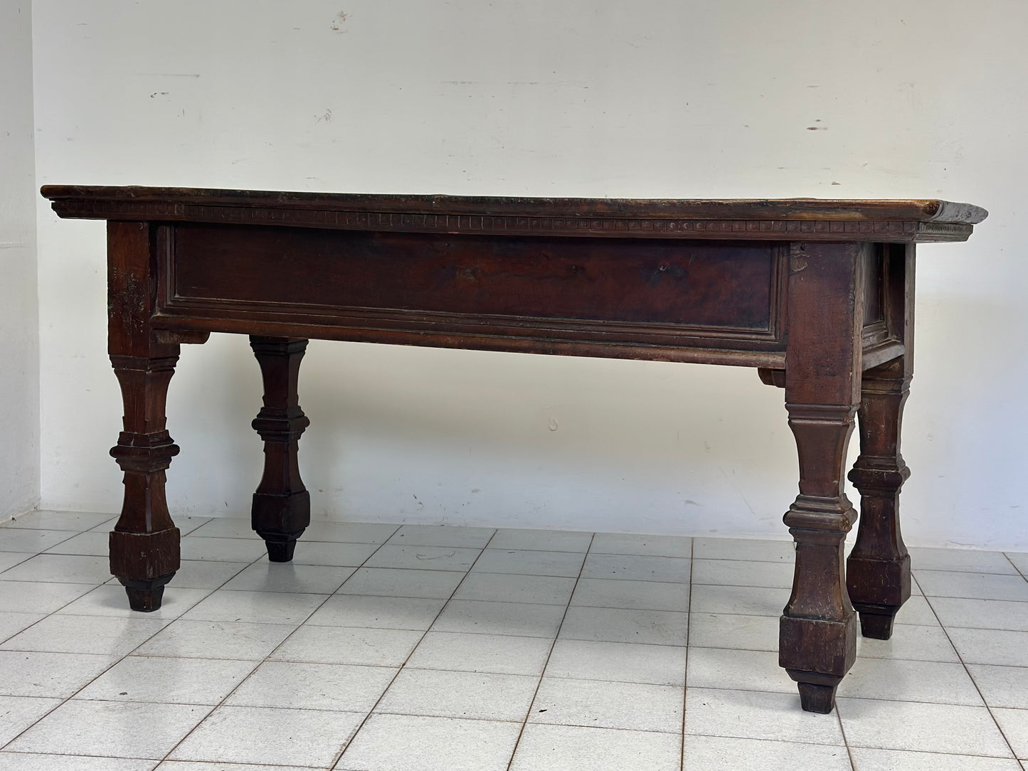 Tavolo scrittoio Luigi XIV . Lombardia inizio 600
