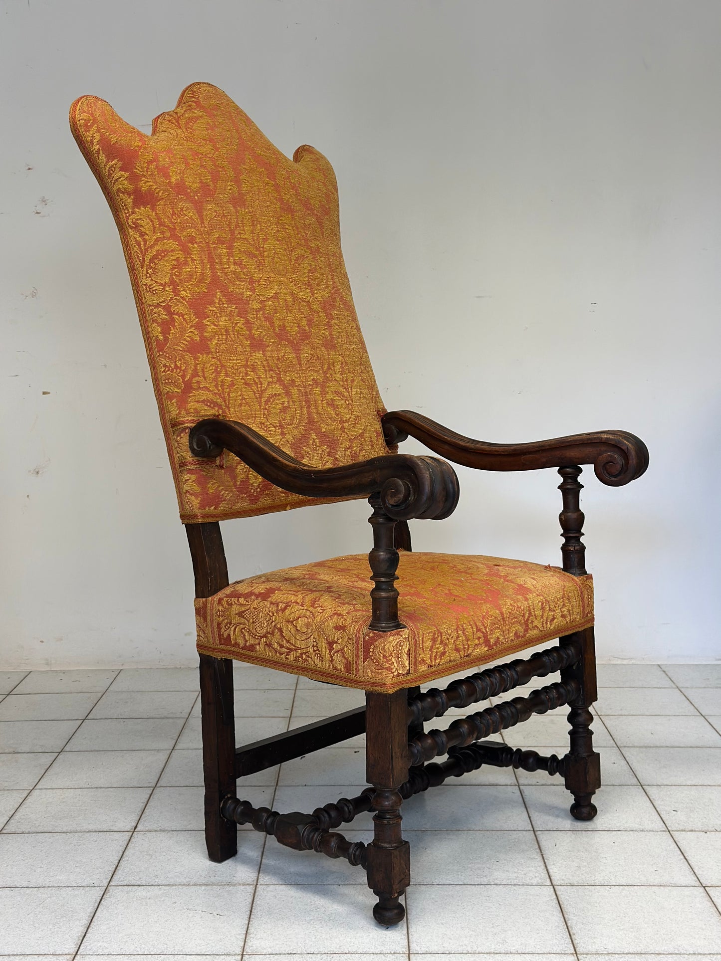 Trono seggiolone capotavola . Modena XVII secolo