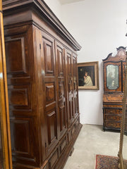 Armadio quattro porte Luigi XIV . Modena pieno 600