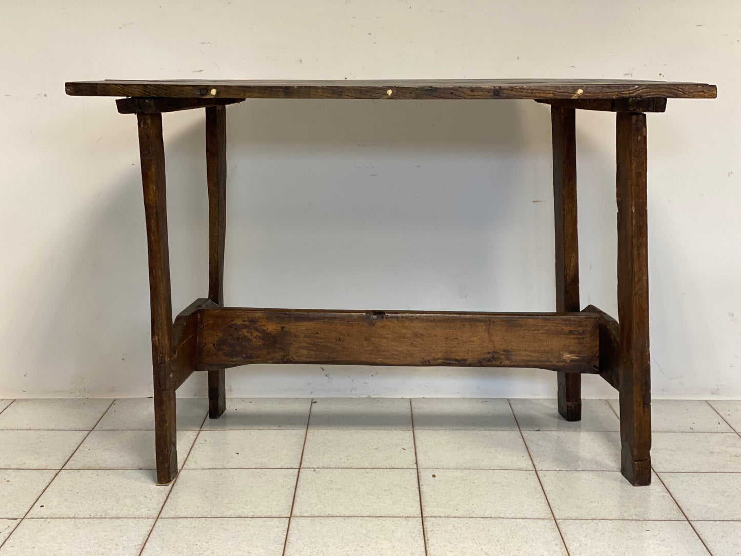 Consolle mezzo tavolo . XVIII secolo
