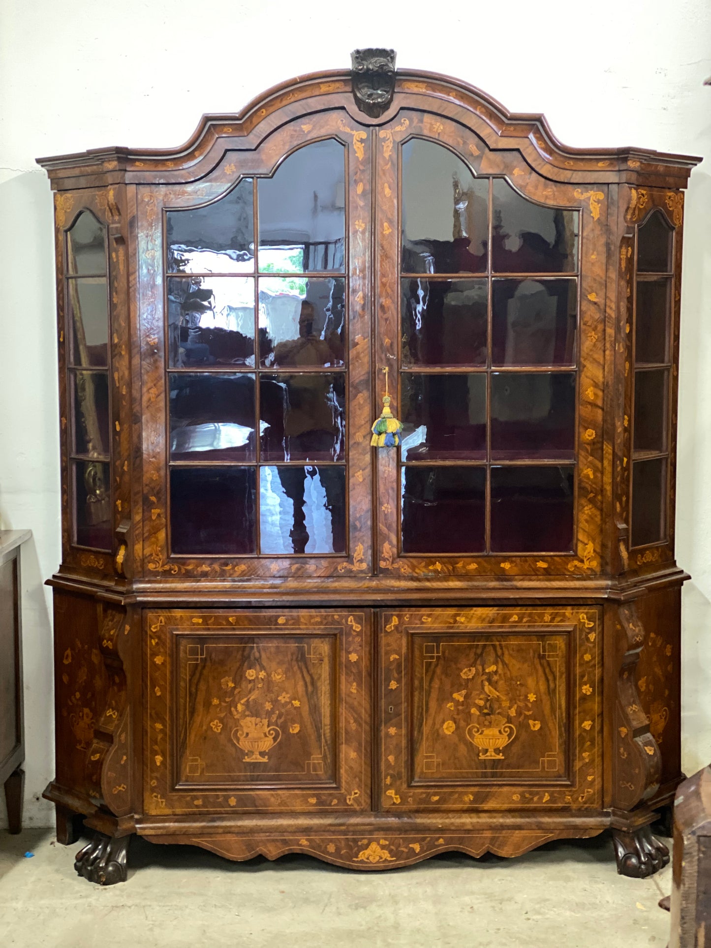 Credenza vetrina olandese .XIX secolo