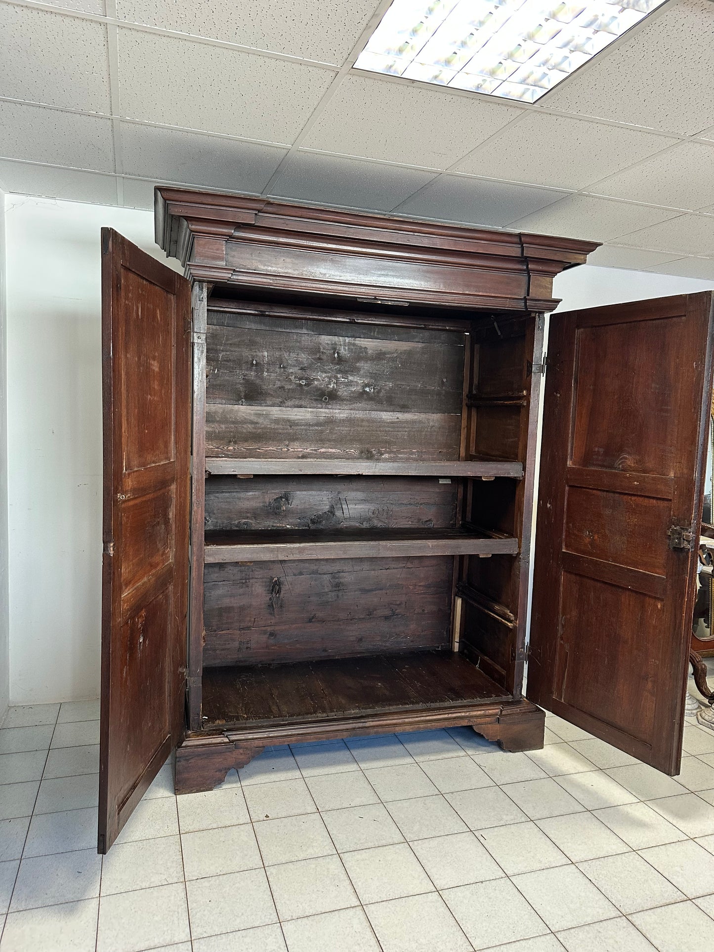 Armadio Luigi XIV . Genova fine 600