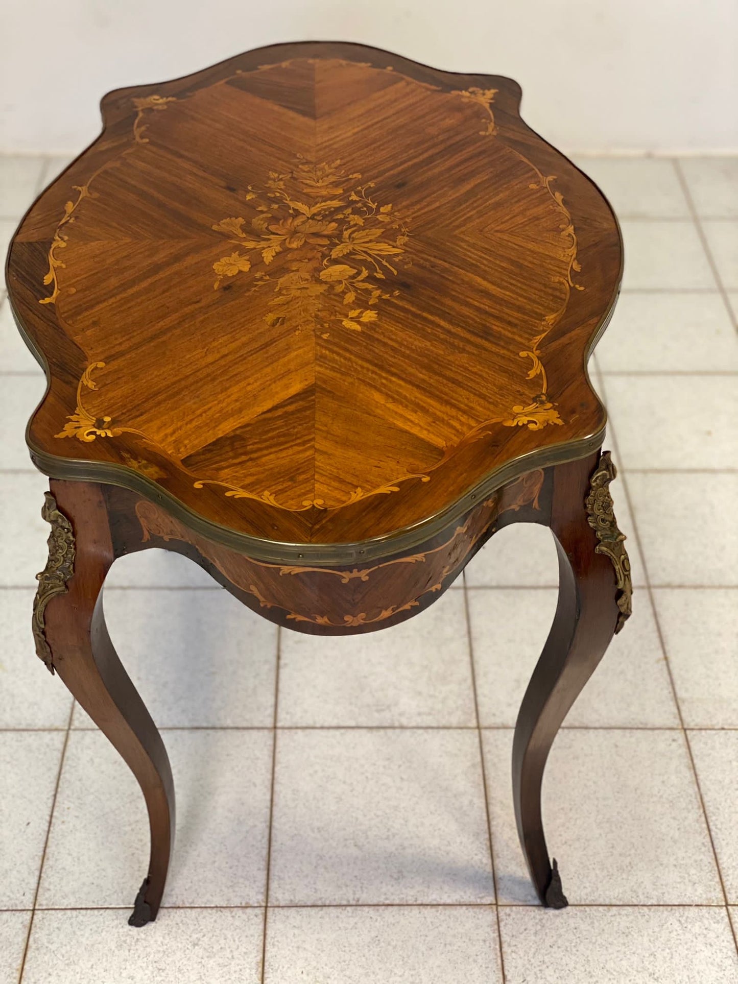Inlaid veneered table. Napoleon III