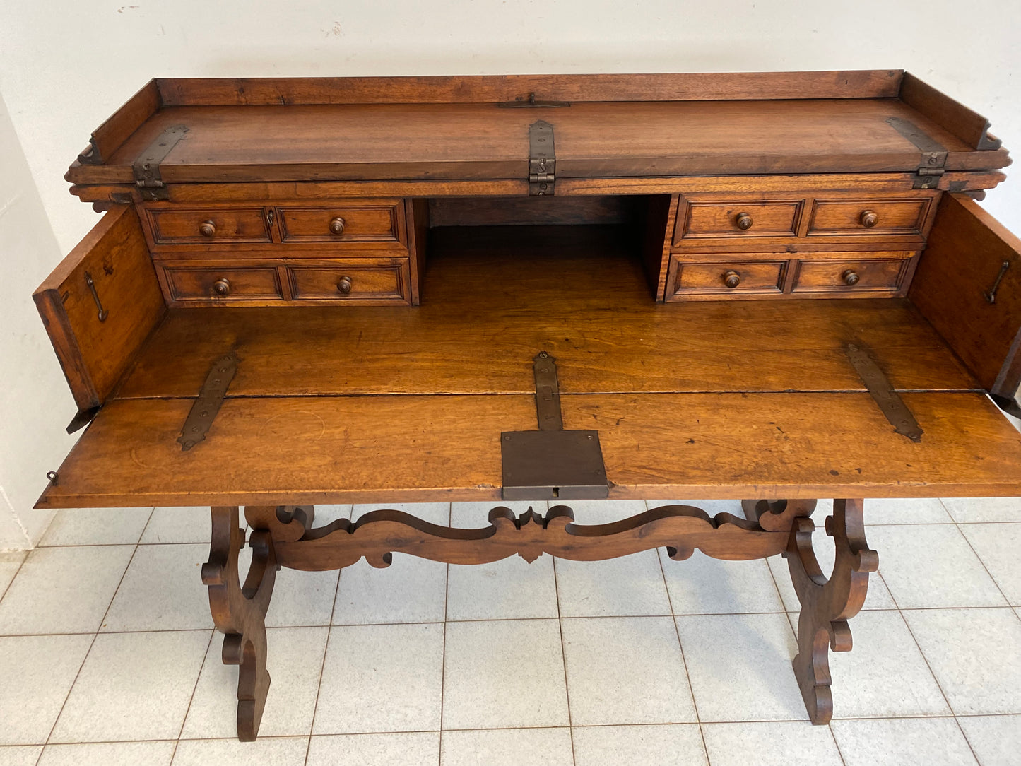 Scrivania Luigi XIV San Filippo fine 600