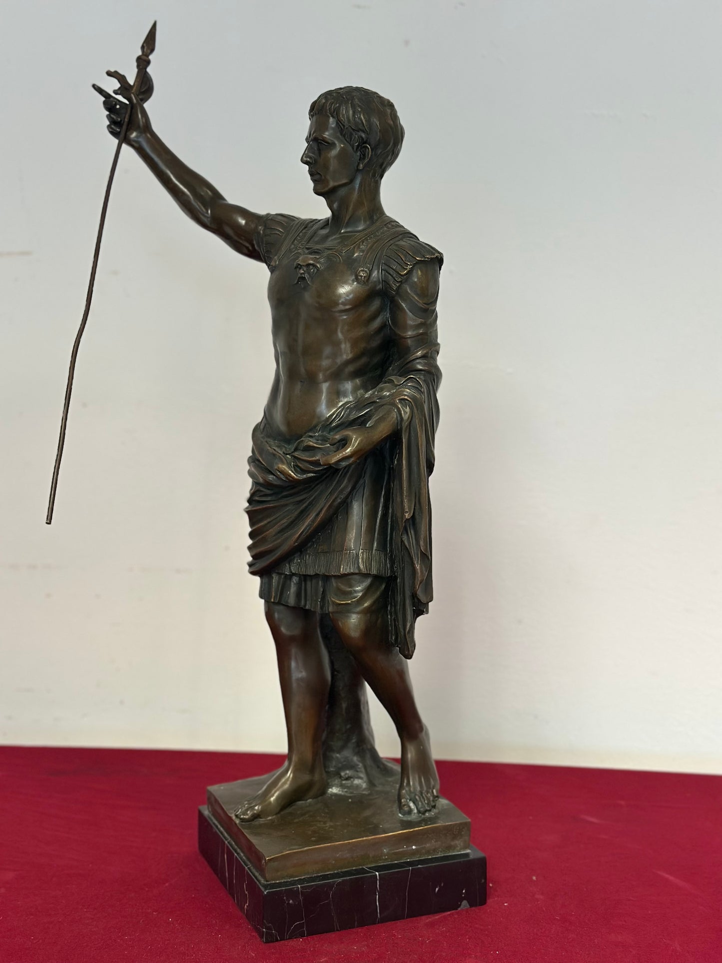Scultura in bronzo a cera persa Augusto prima porta XX secolo 63 cm