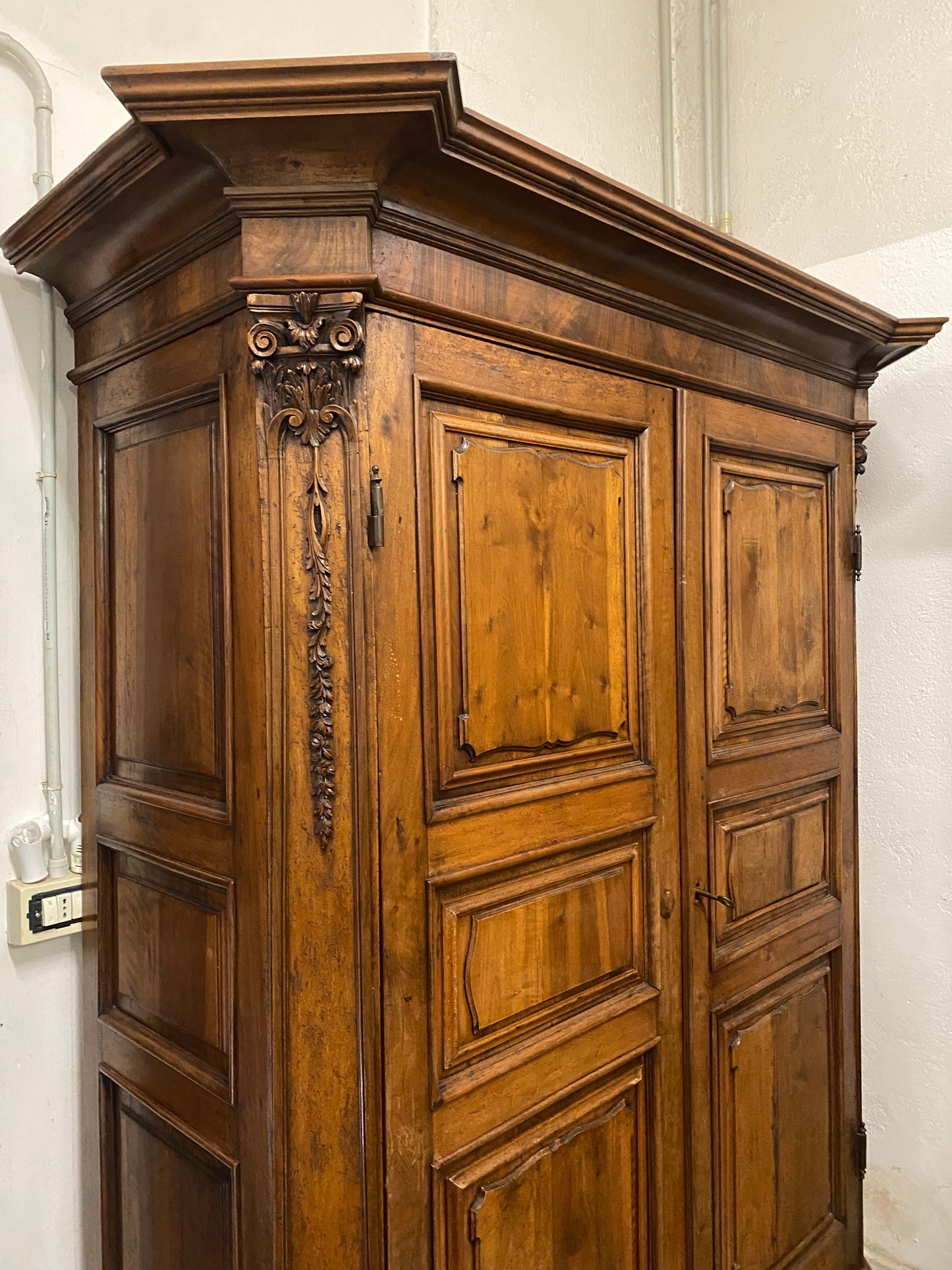 Armadio Luigi XIV Lombardo . Piacenza Cremona fine 600