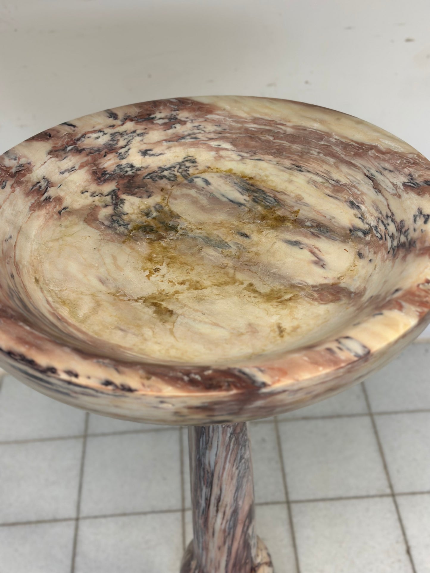 ACQUASANTIERA INIZI XX SECOLO
IN MARMO ARABESCATO DI CARRARA