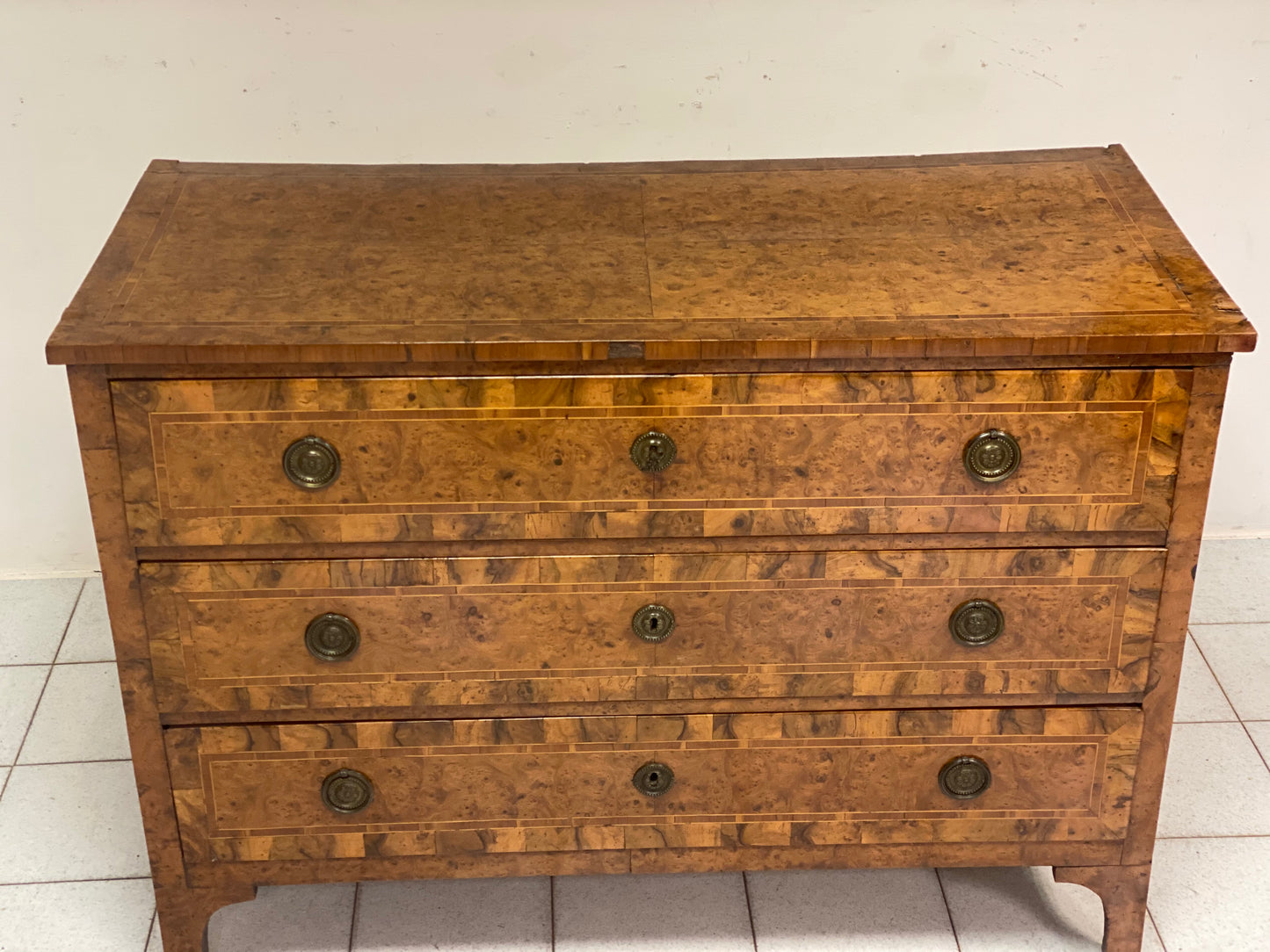 Cassettone Lombardo Luigi XVI fine 700
