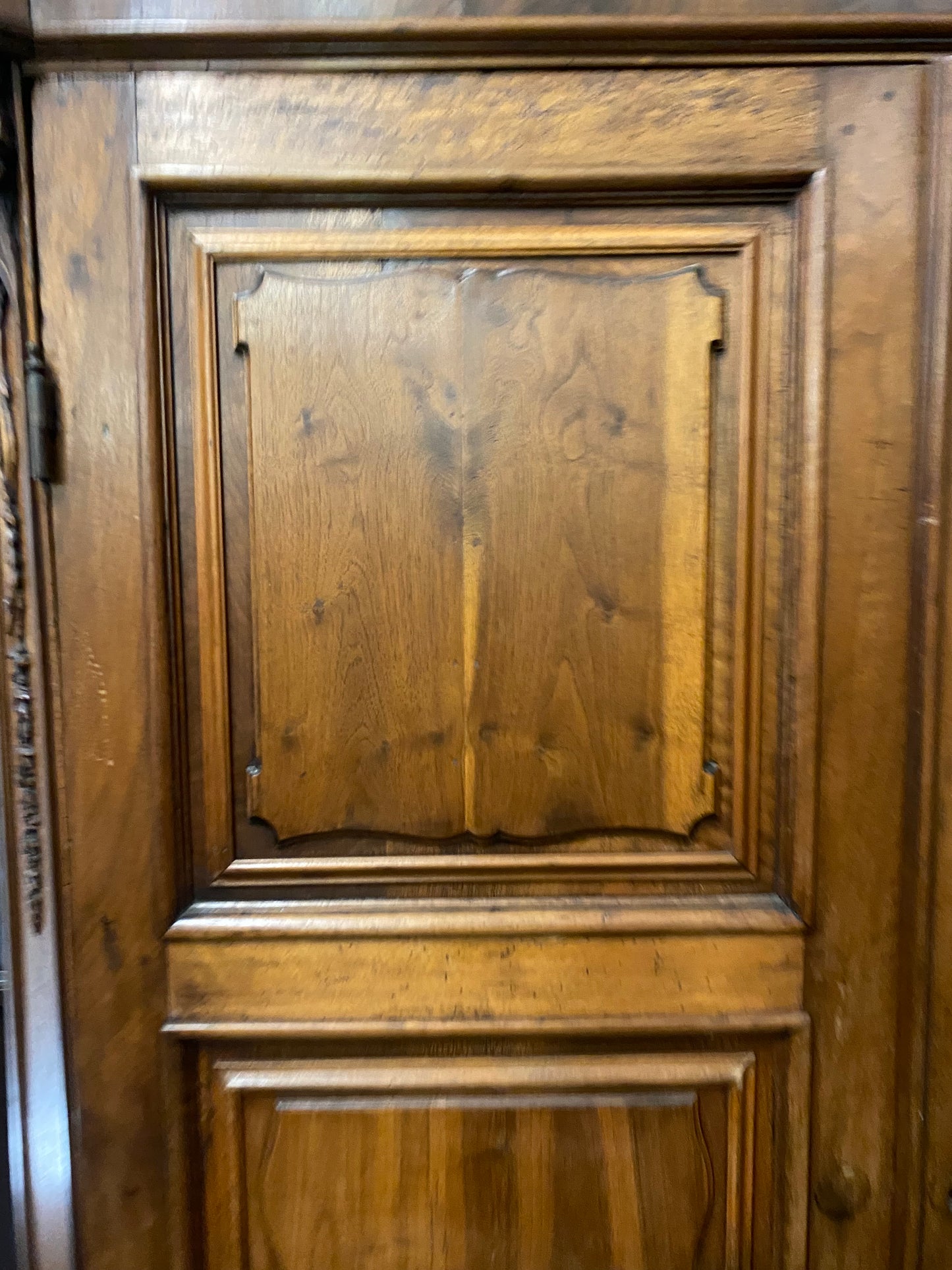 Armadio Luigi XIV Lombardo . Piacenza Cremona fine 600