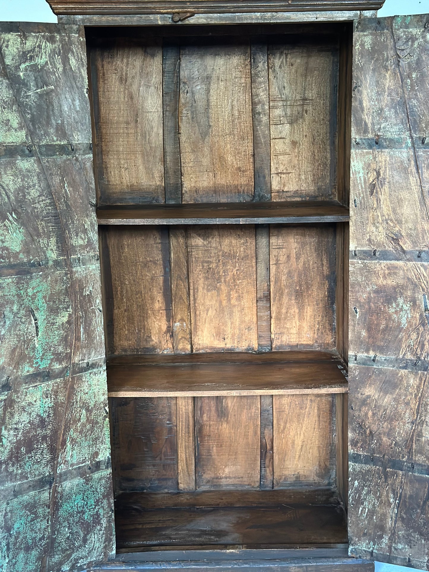 Armadio due ante in legno di teak manifattura orientale fine 700