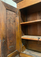 Credenza libreria con alzata noce . Fine XVIII secolo
