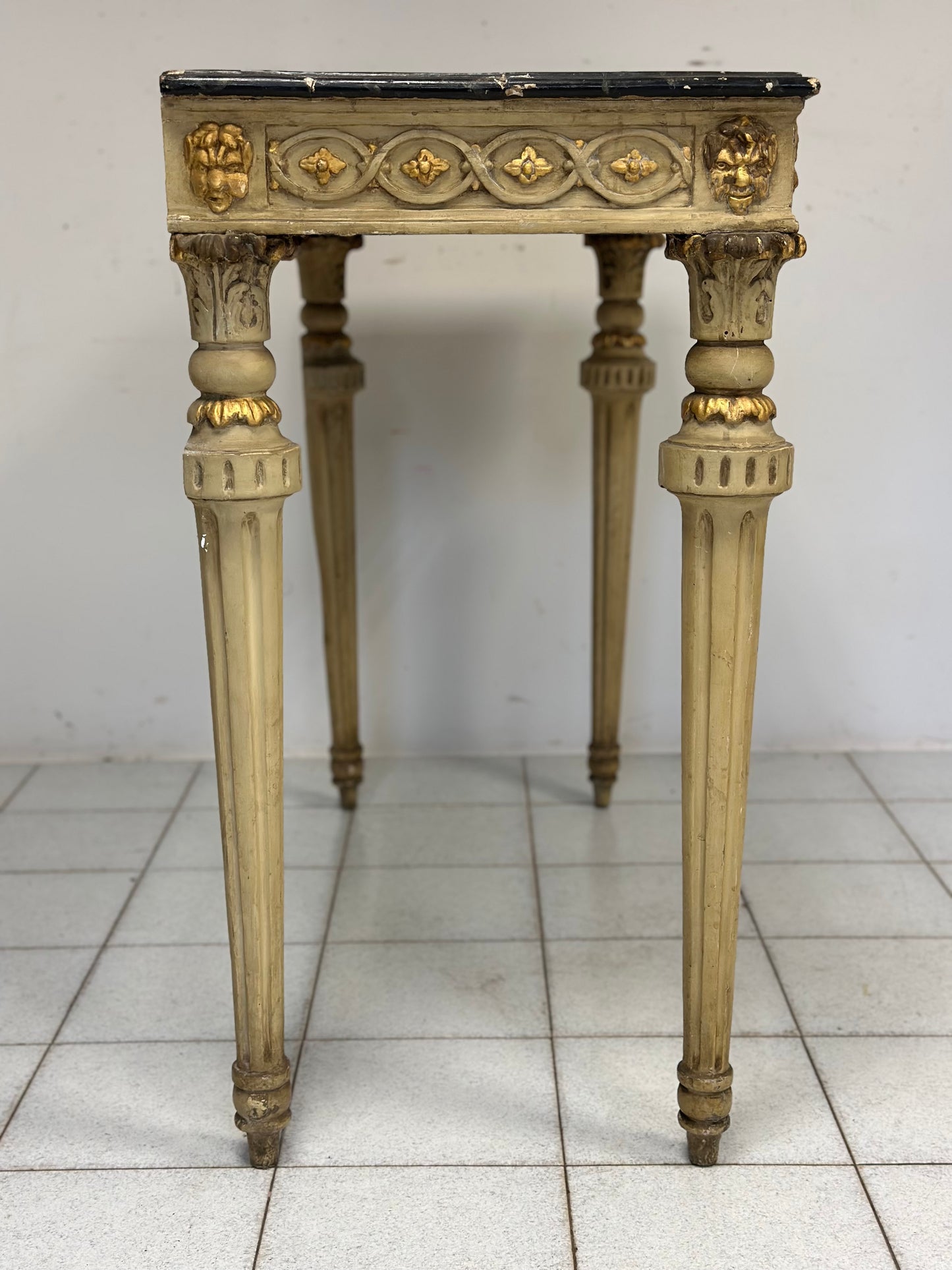 Consolles Luigi XIV in lacca e oro . Marche XVIII secolo
