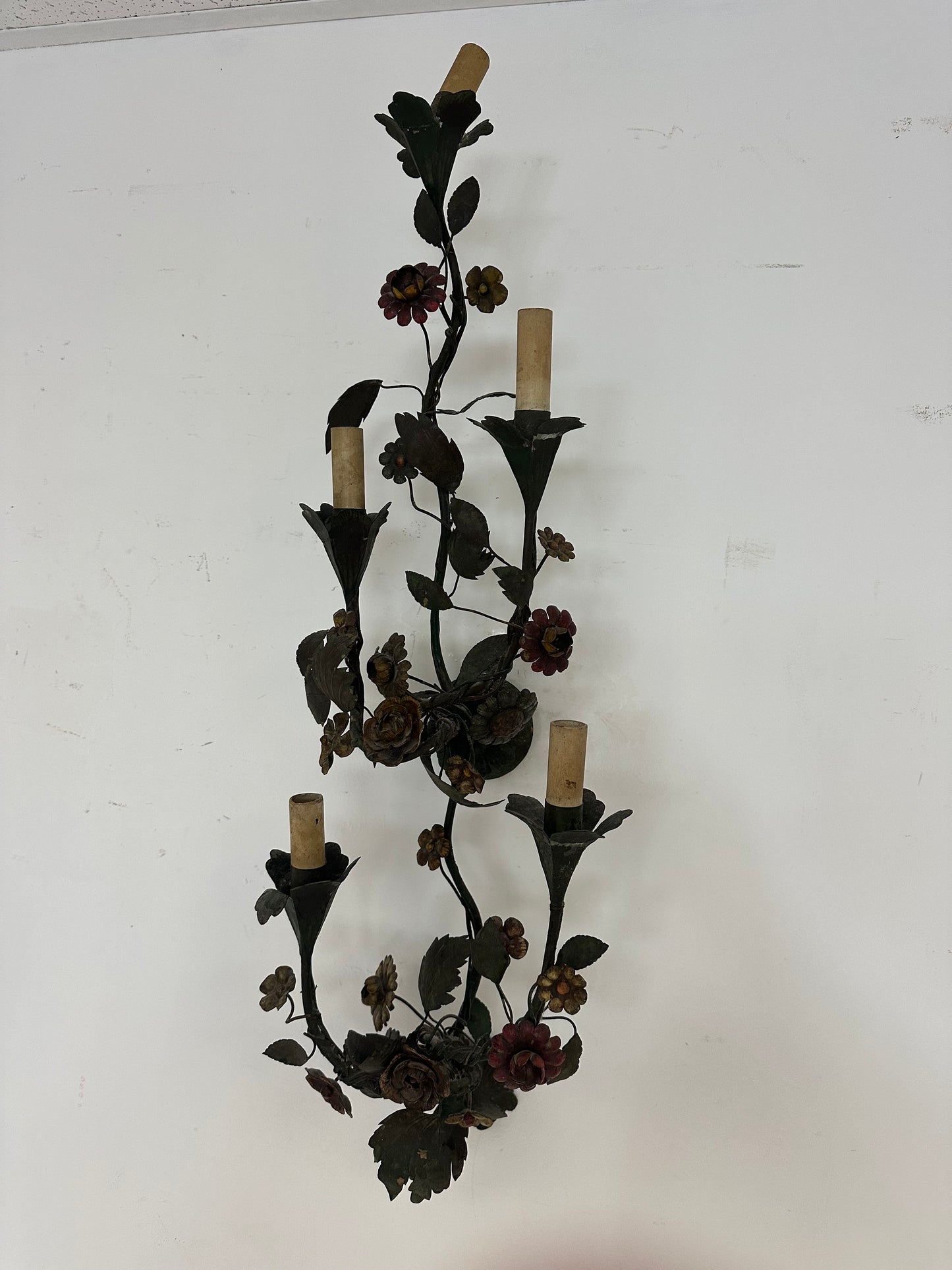 Applique Capodimonte cinque luci . Inizio XX secolo