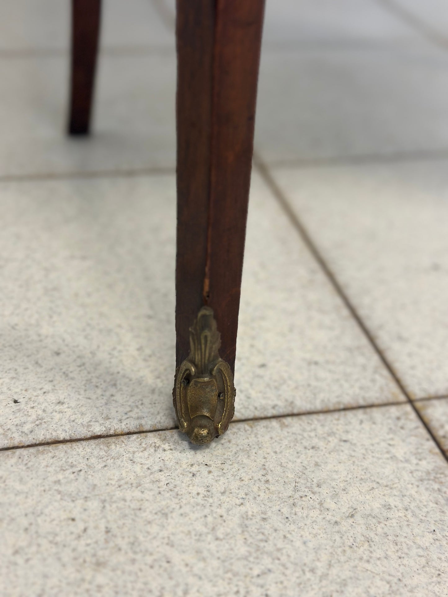 Mobiletto a fagiolo da centro . Napoleone III fine 800 restaurato