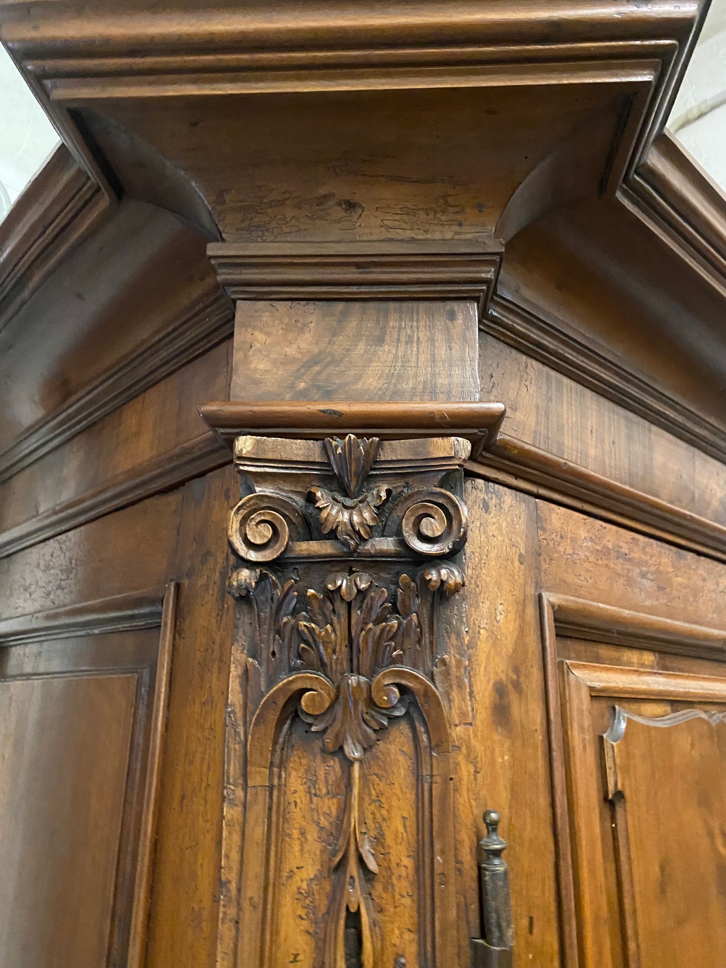 Armadio Luigi XIV Lombardo . Piacenza Cremona fine 600