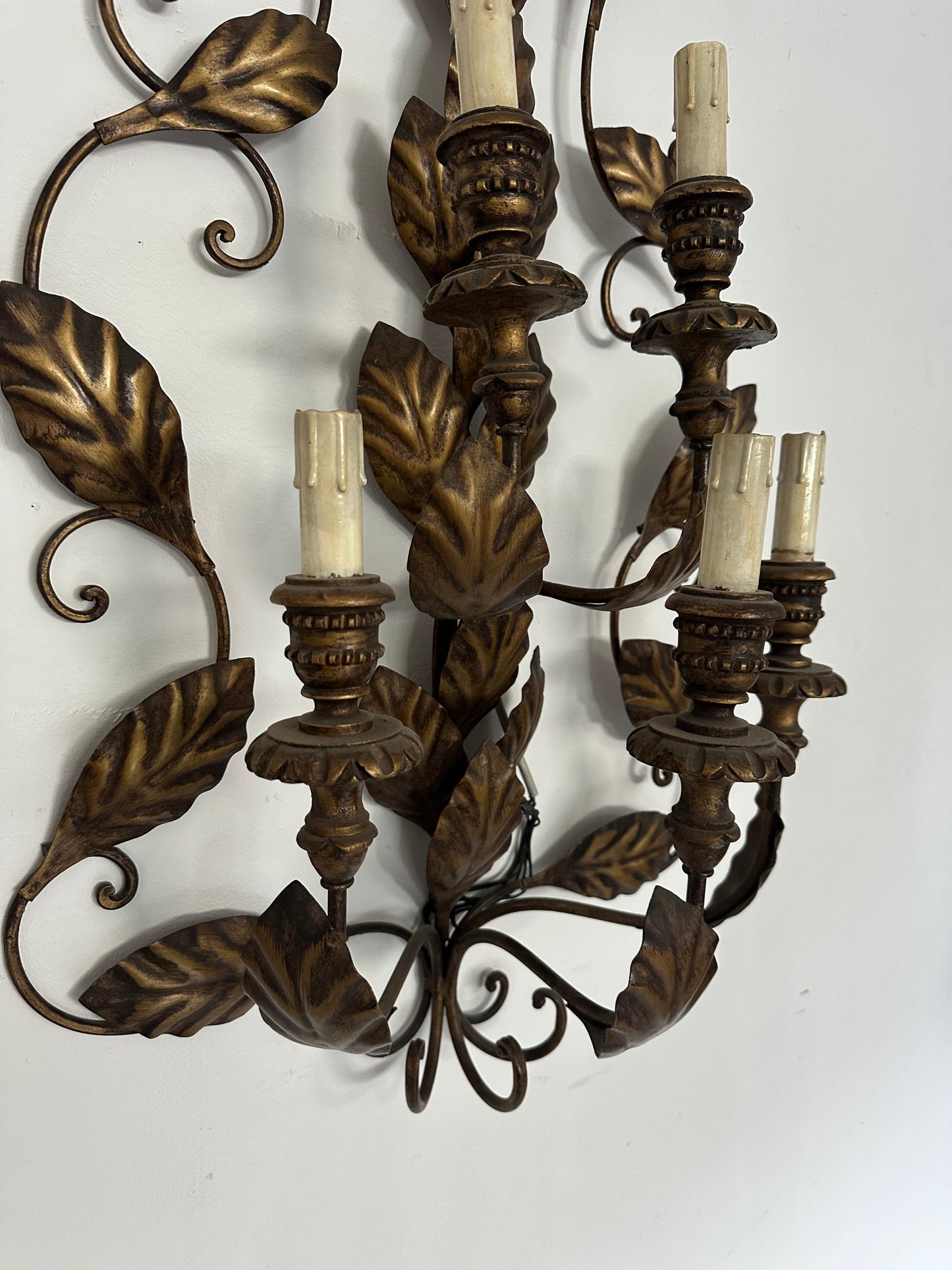 Coppia di Appliques a 5 Luci Antiche fine XiX secolo a motivi Fogliacei