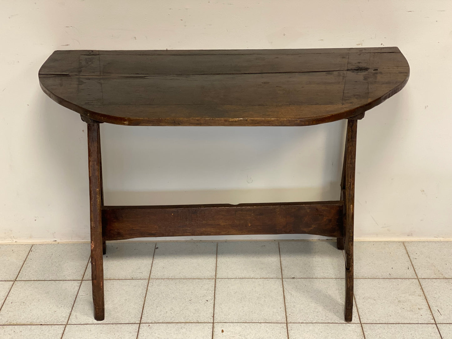 Consolle mezzo tavolo . XVIII secolo
