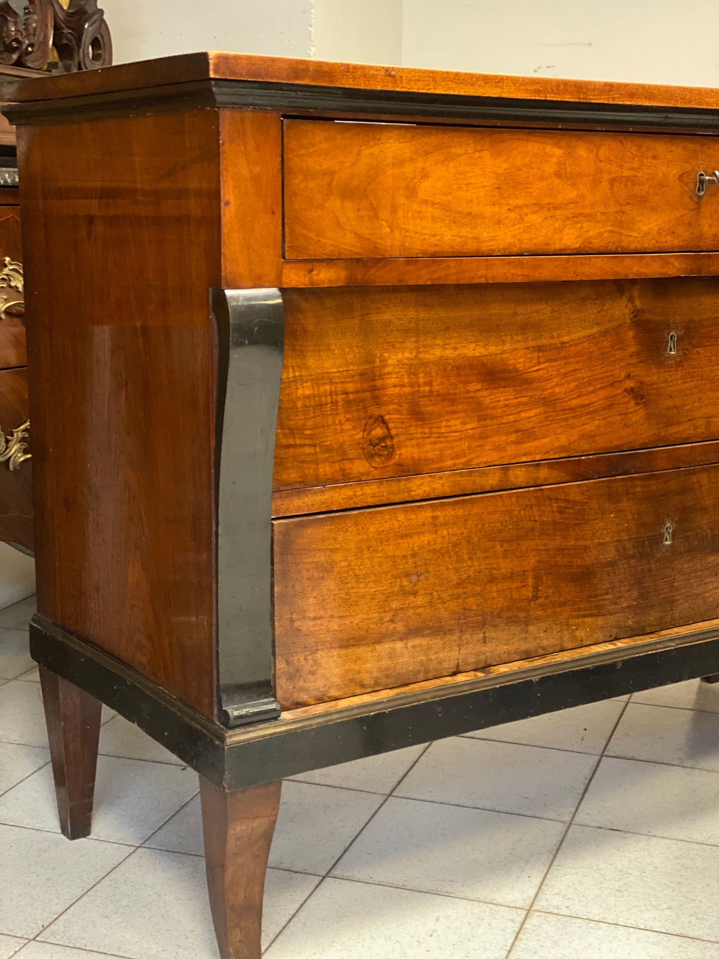 Pair of chests of drawers with bedside tables. City of Verona. First Empire, early 19th century