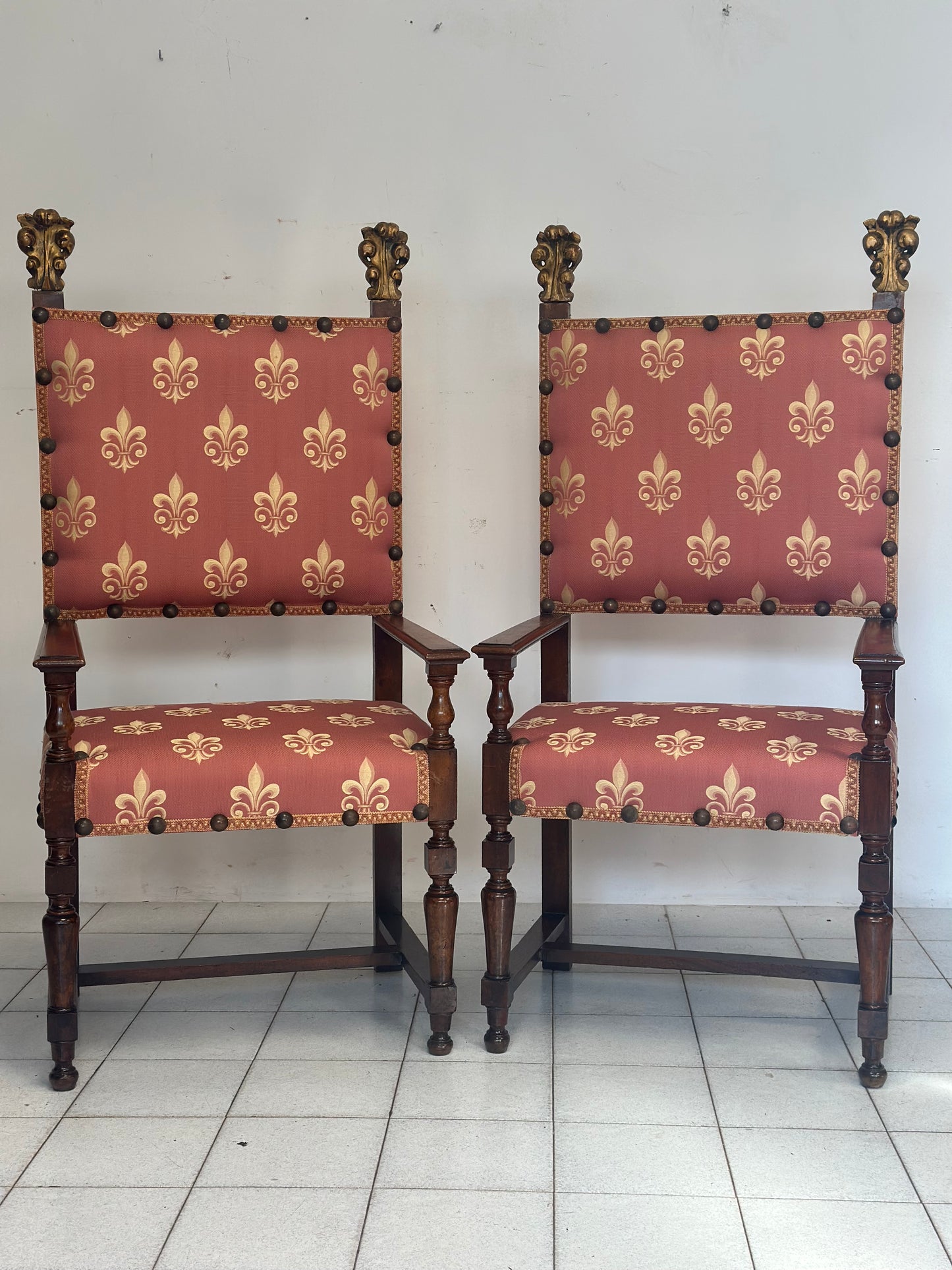 Coppia di seggioloni da parata . Roma 700. Restauro eseguito