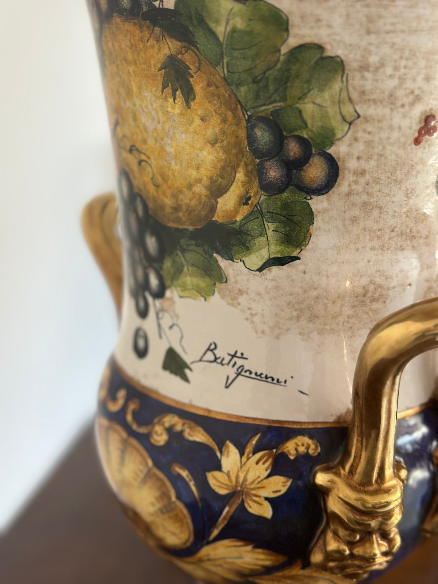 Coppia di Vasi Medicei . Batignani XX secolo 51 cm
