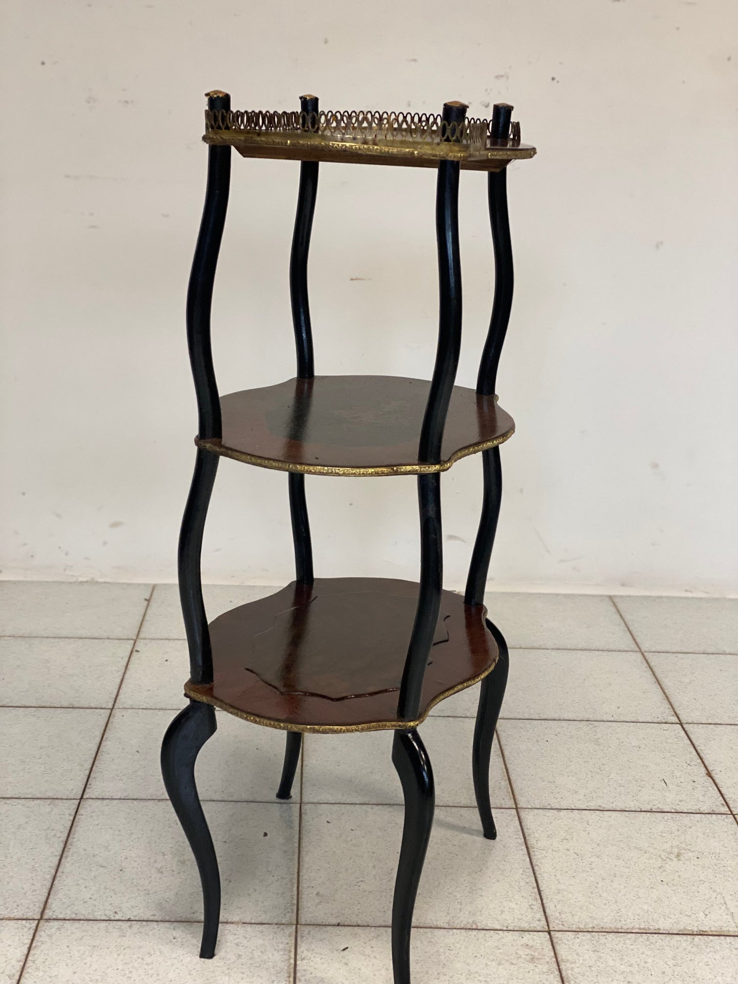 Etagere Napoleone III 800. Restaurato
