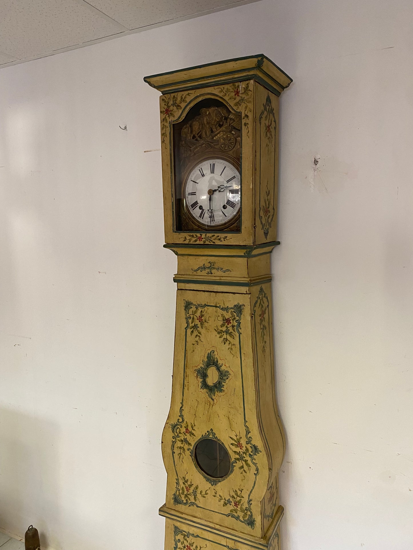 Lacquered and painted pendulum clock. 19th century