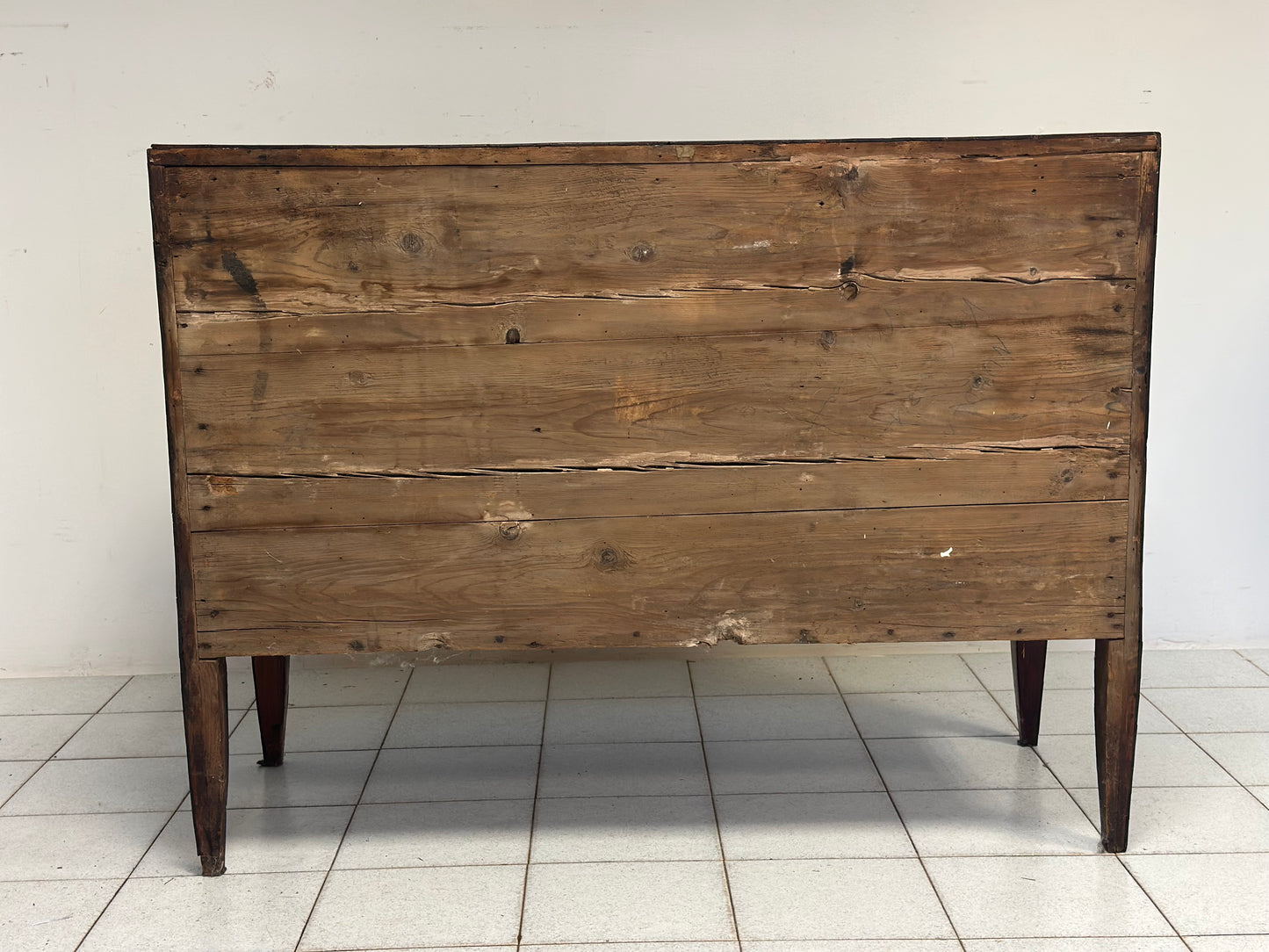 Cassettone a balestra . Verona/ Vicenza Luigi XVI. Fine 700