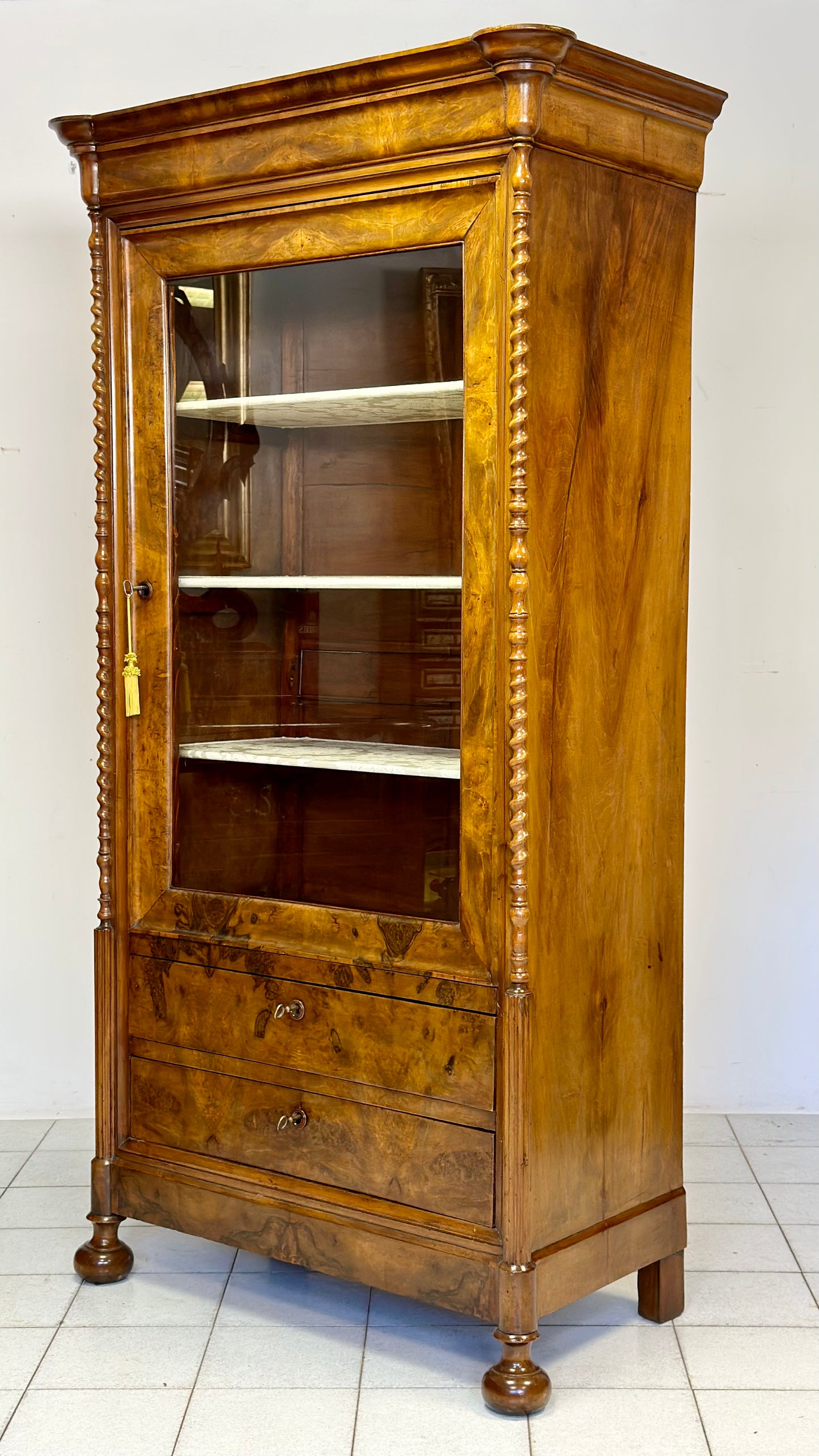 Lombard showcase Charles X. 19th century. Restoration carried out