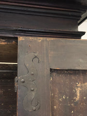 Armadio stipo lombardo. XVII secolo